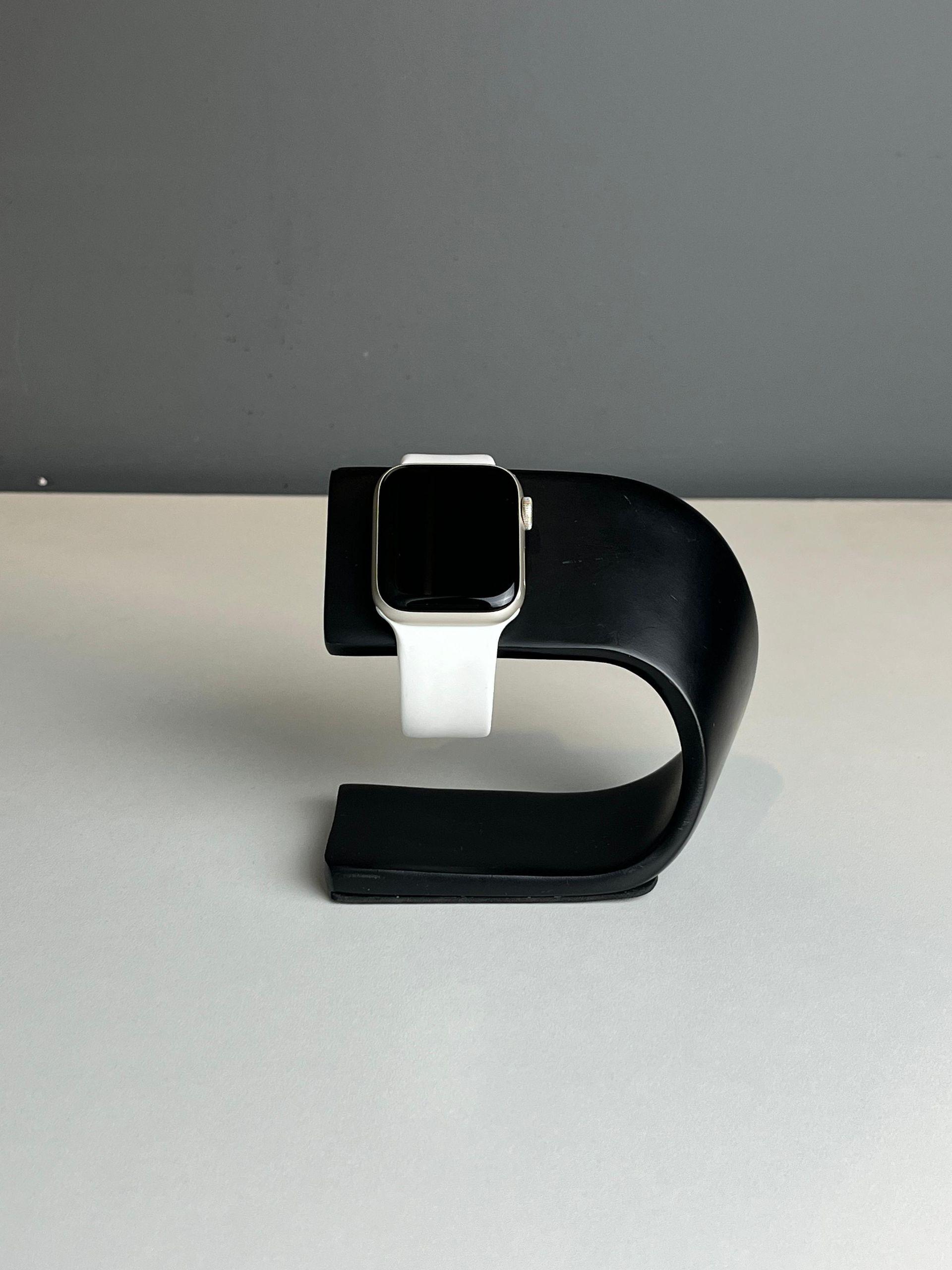 Apple Watch SE 40 мм (2е поколение)