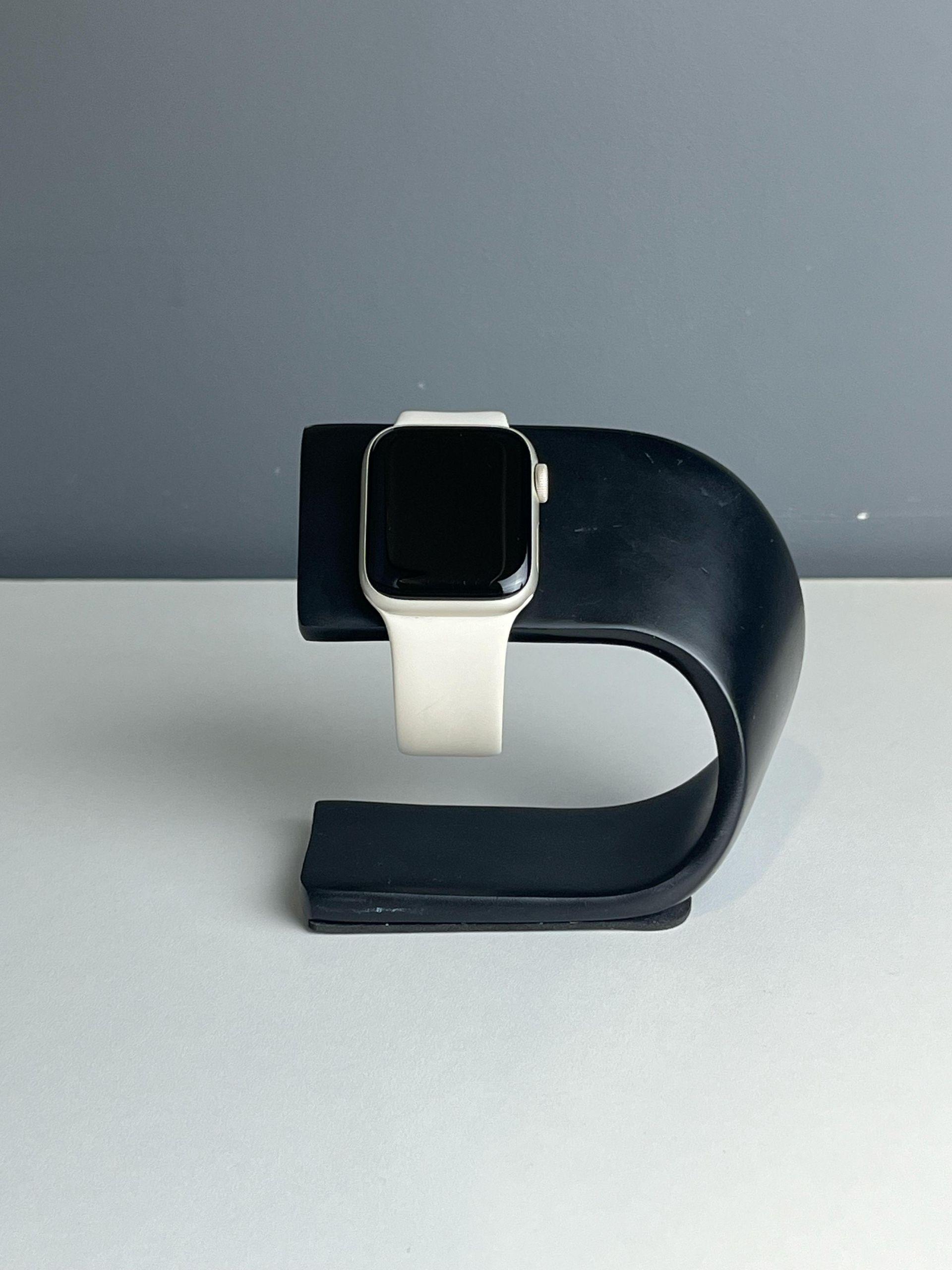 Apple Watch SE 40 мм (2е поколение)