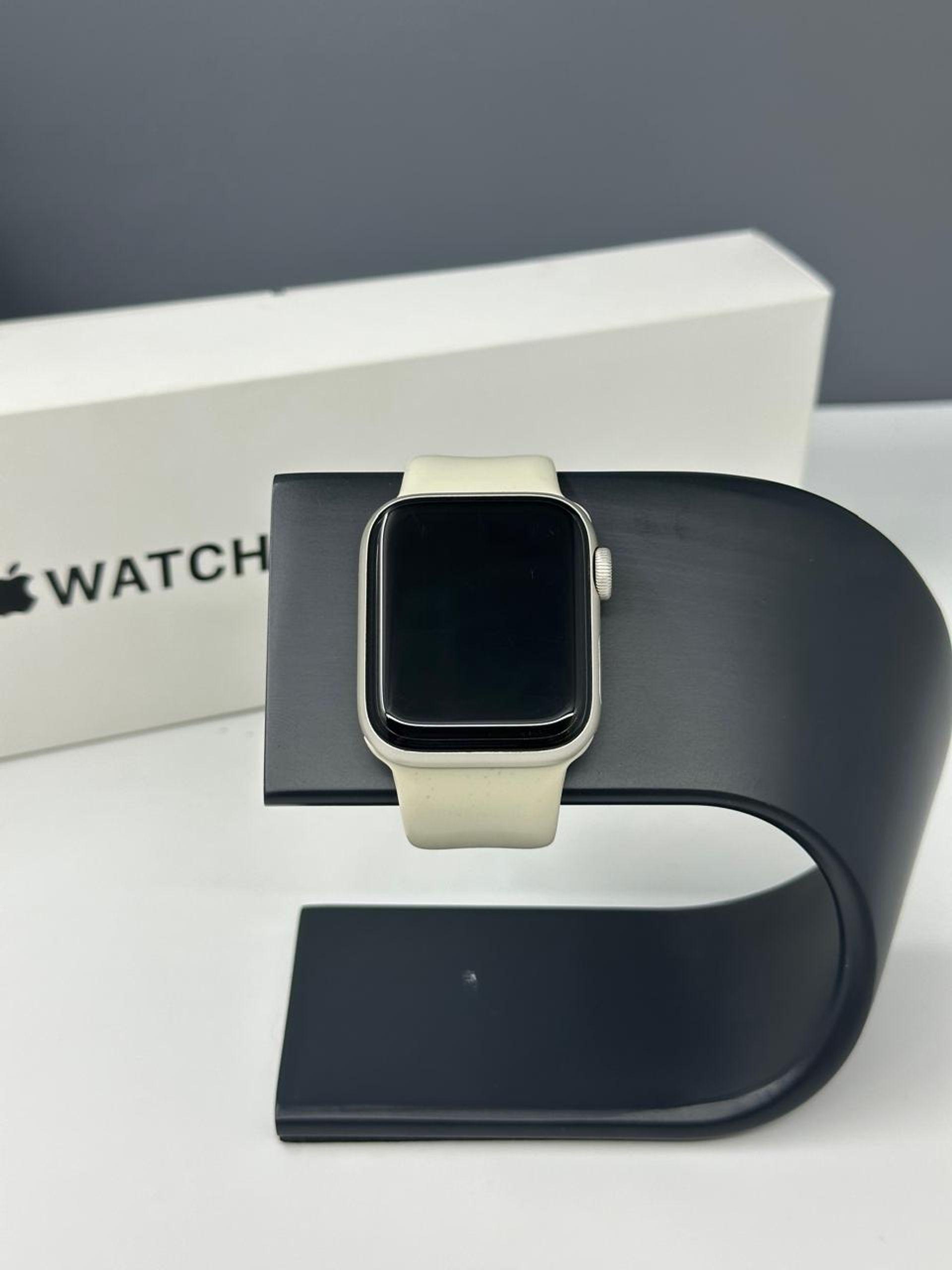 Apple Watch SE 40 мм (2е поколение)