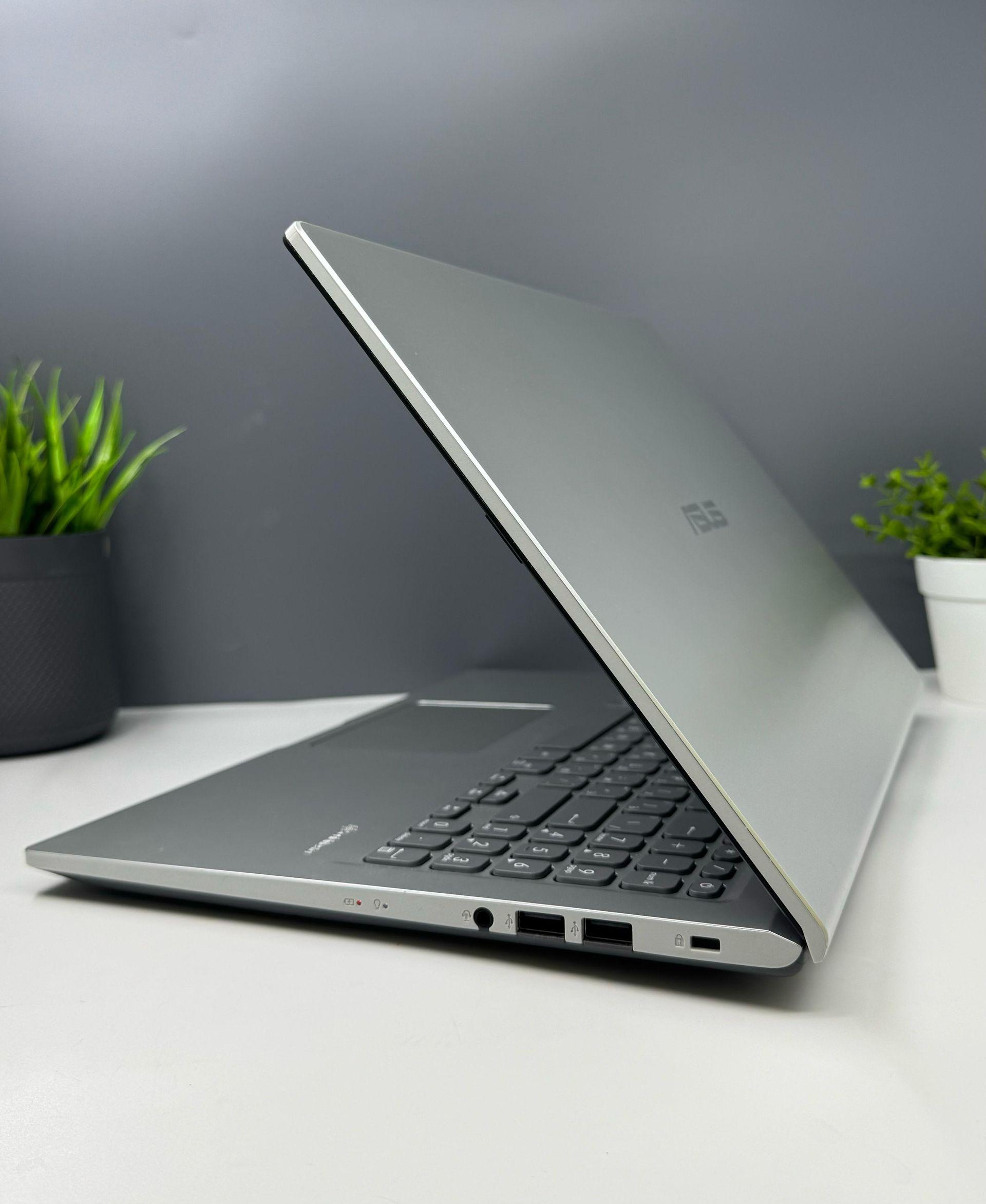 Ноутбук asus / Intel Celeron / 4 гб / 500 гб / 18