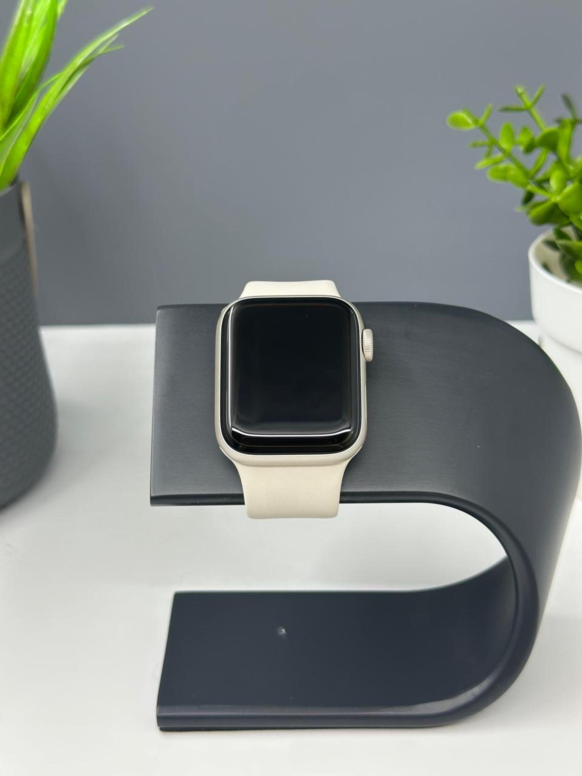 Apple Watch SE 40 мм (2е поколение)