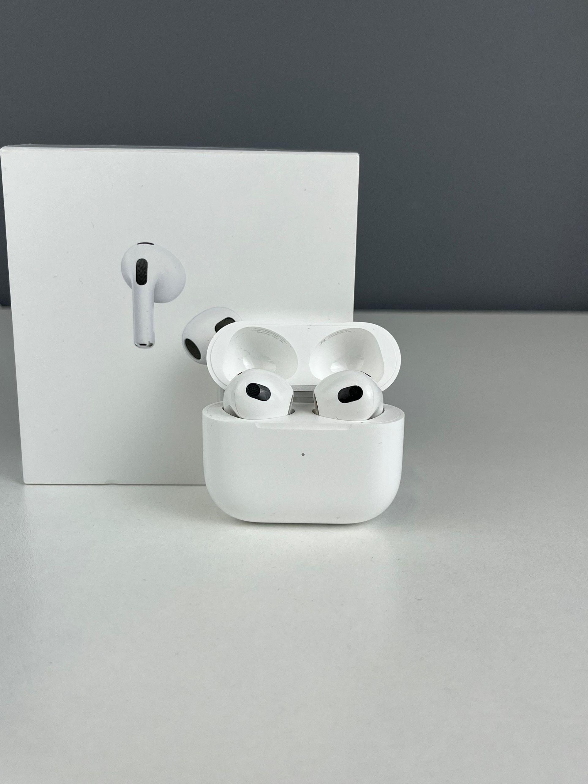 AirPods 3 series