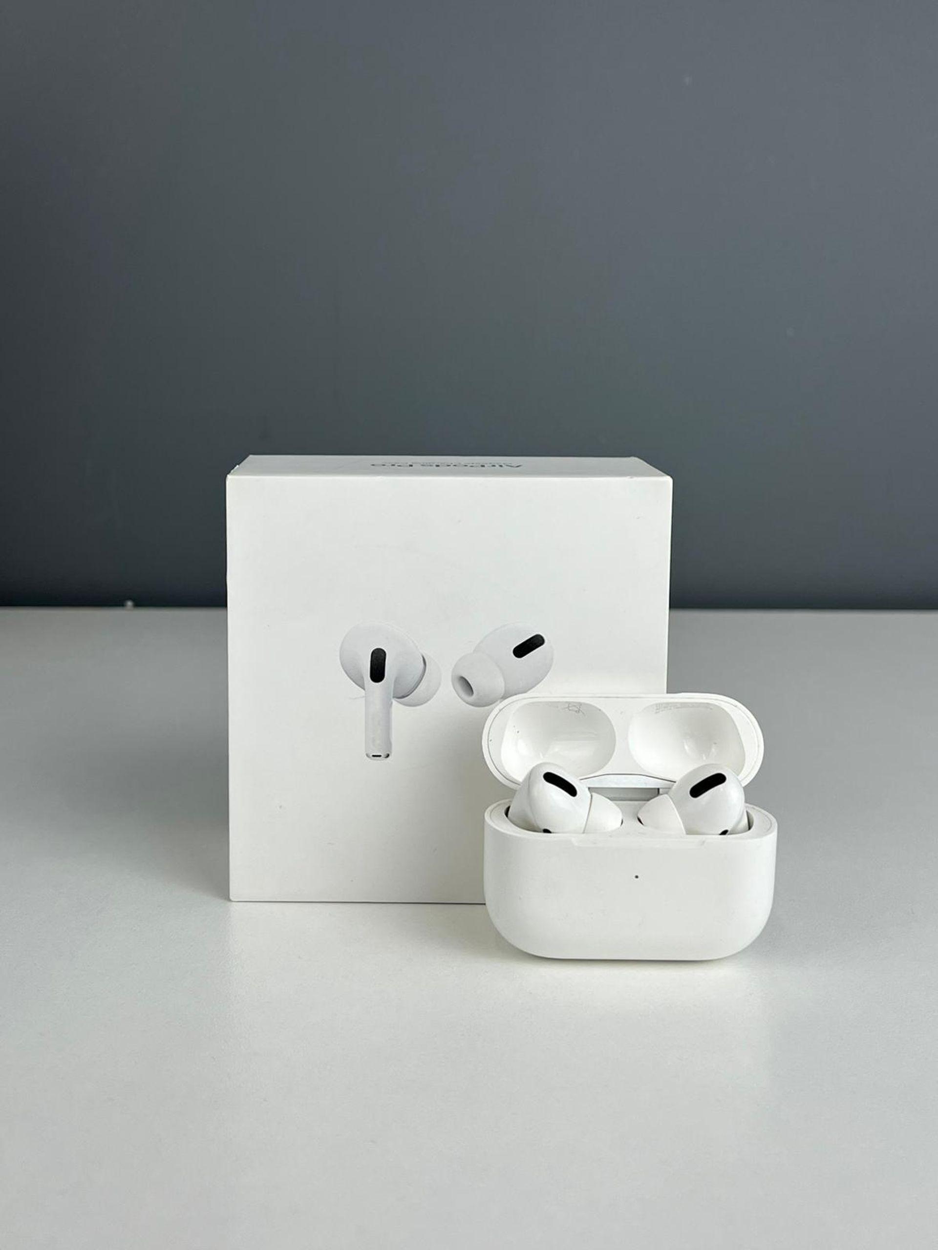 AirPods 3 series