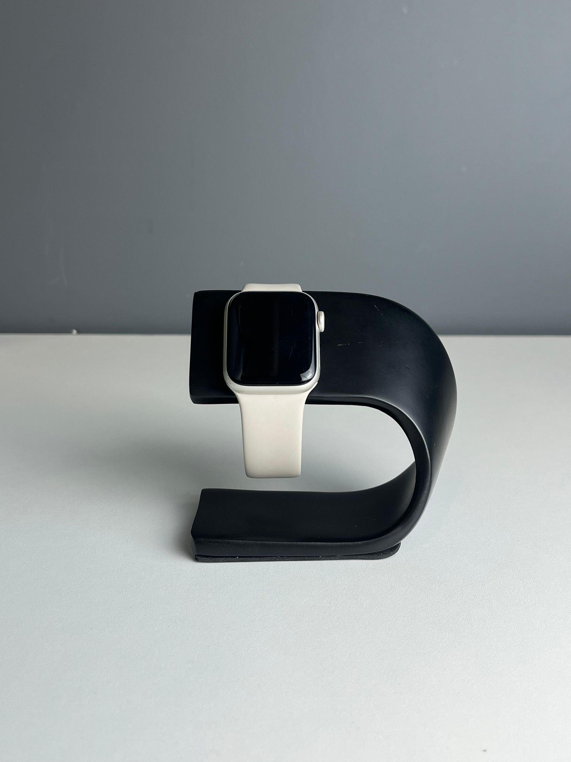 Apple Watch SE 40 мм (2е поколение)