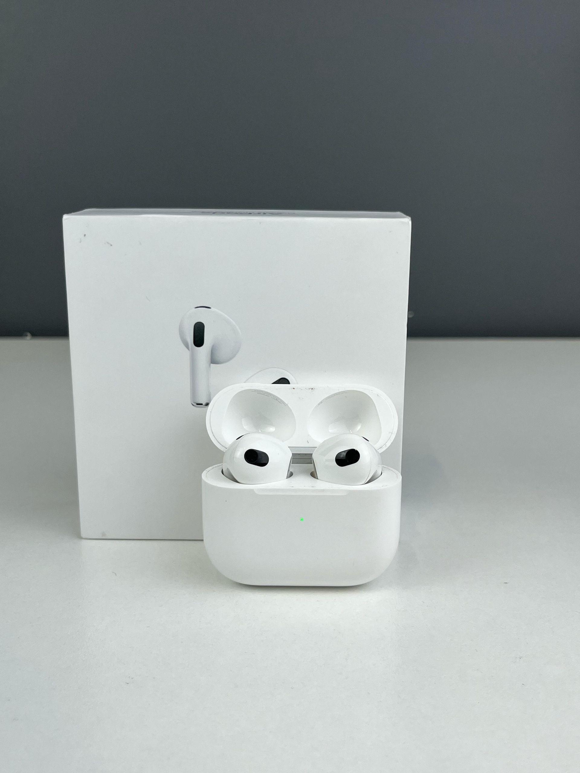 AirPods 3 series