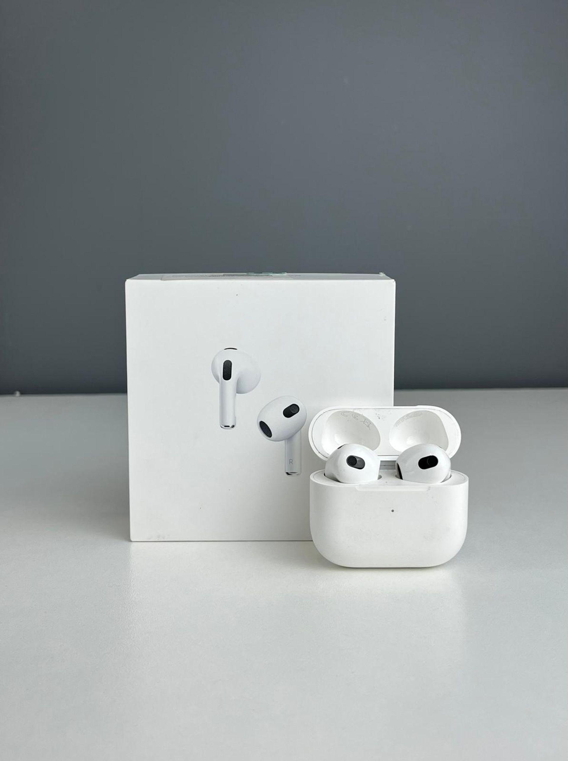 AirPods 3 series