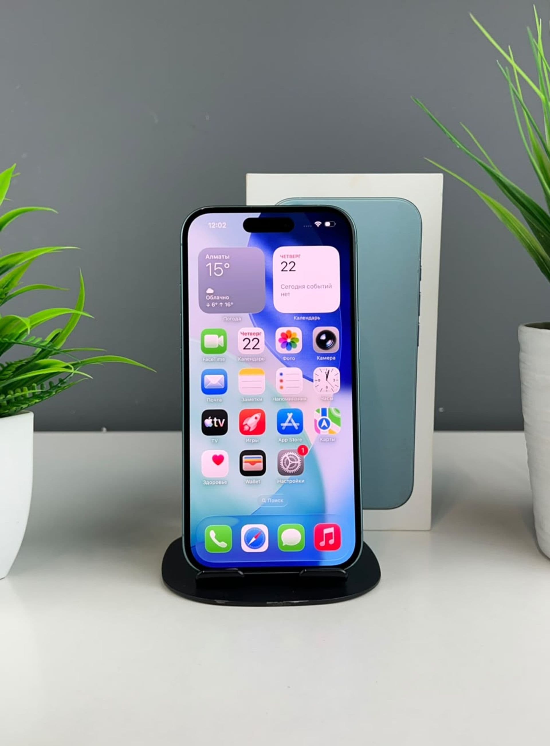 iPhone 16, 256 ГБ, Голубой — фото 3