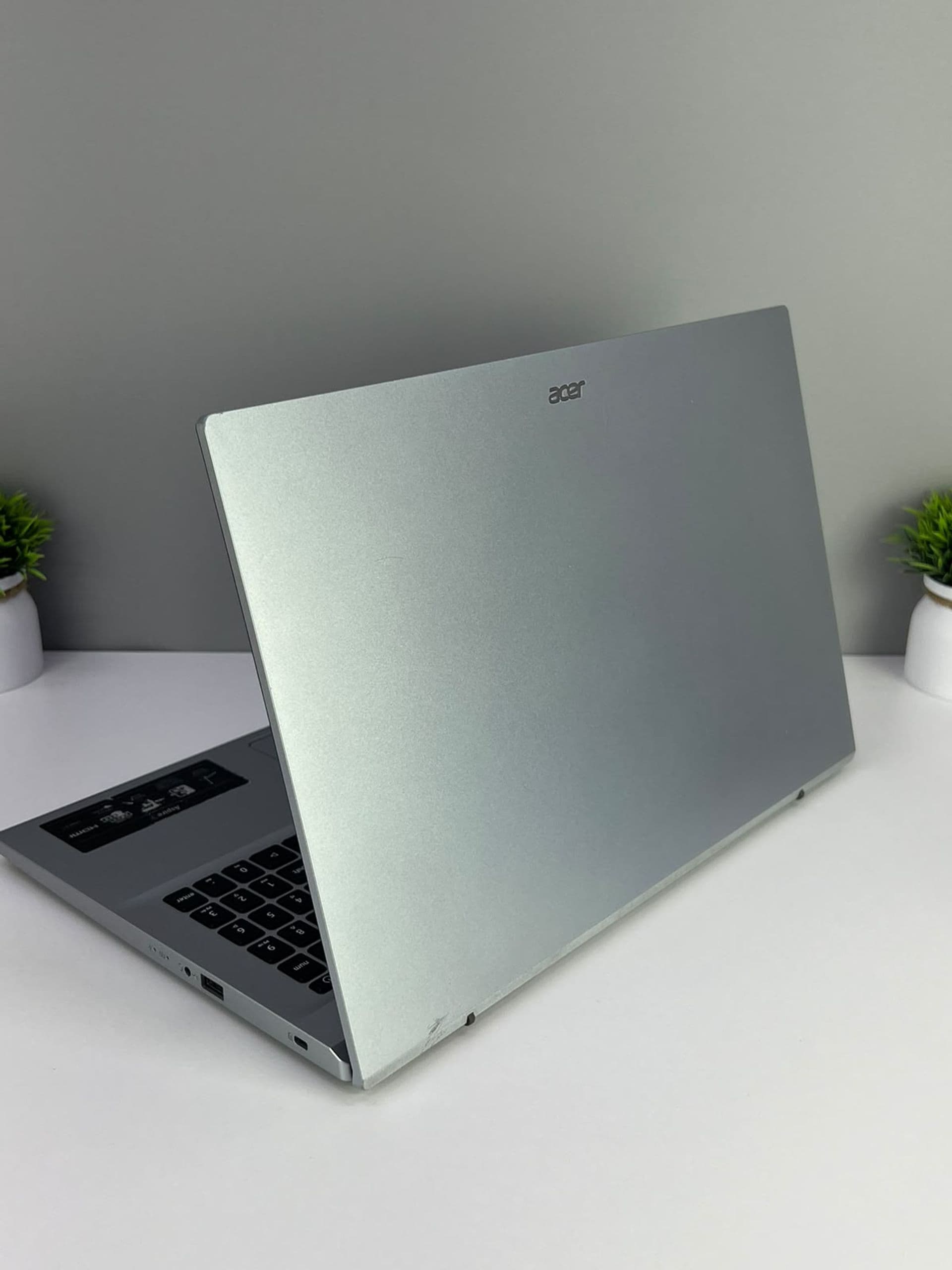 Acer Core i3, 8 ГБ / 512 ГБ, 15″, Серый