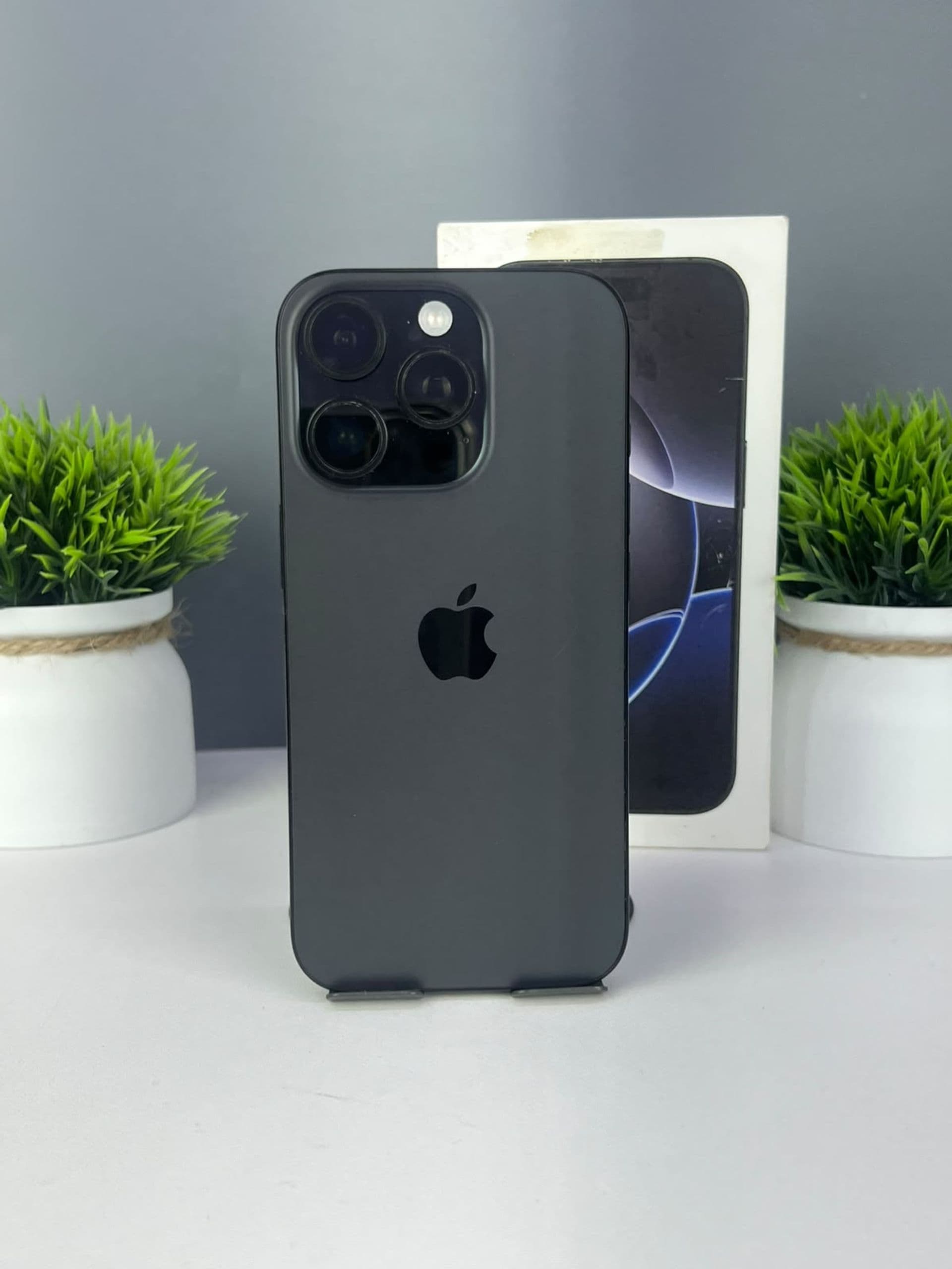 iPhone 16 Pro, 256 ГБ, Черный
