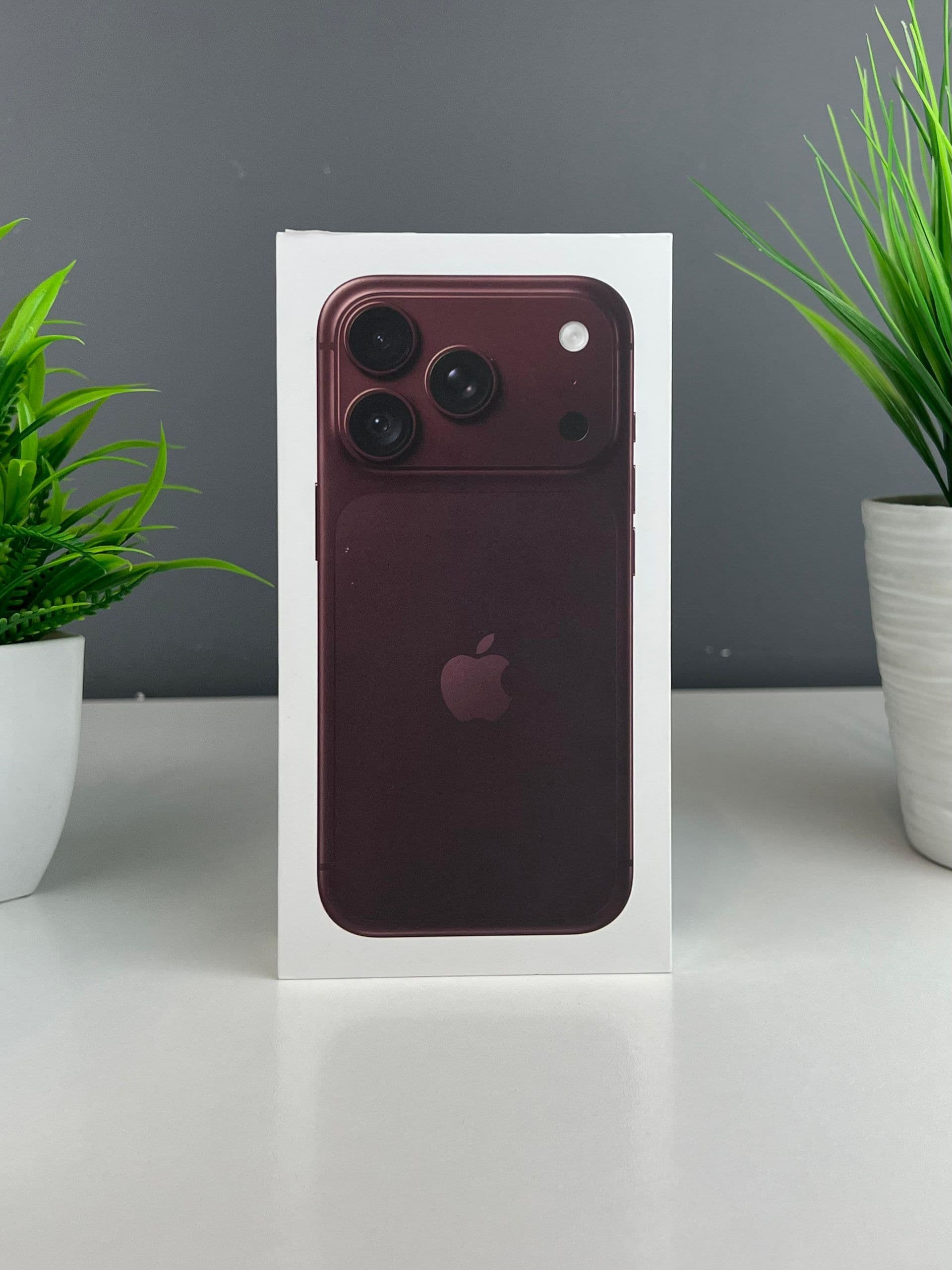 iPhone 18 Pro, 256 ГБ, Бургунди