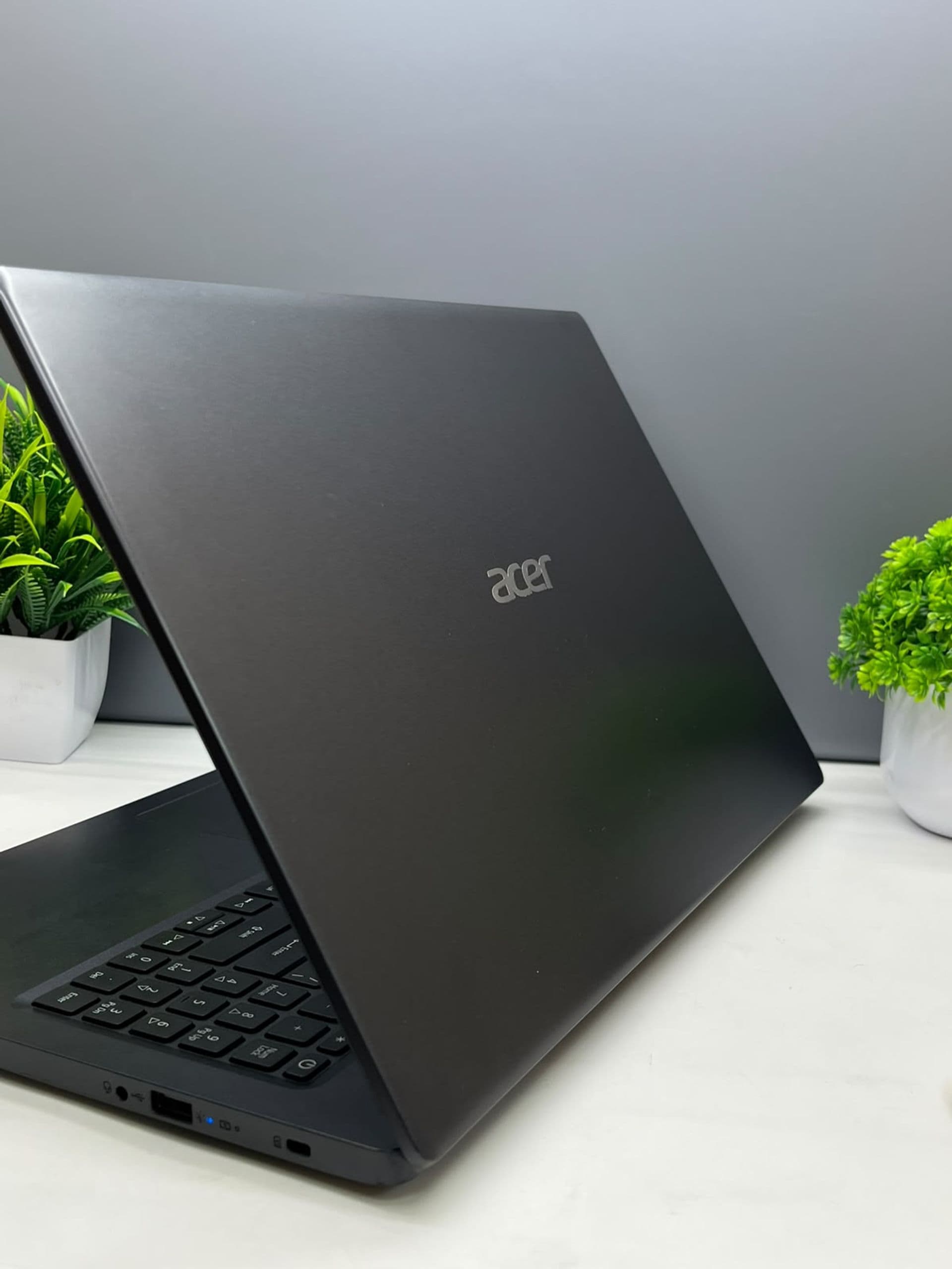 Acer Core i7, 16 ГБ / 512 ГБ, 15.4″, Чёрный