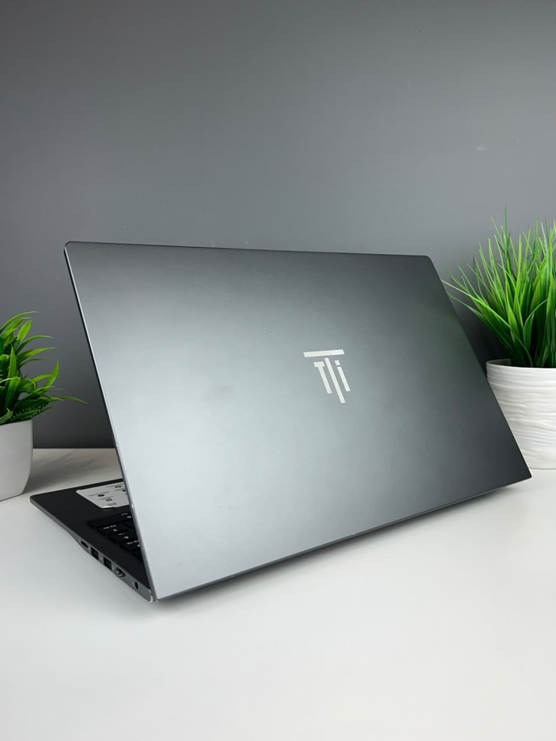 Acer Core i5, 8 ГБ / 1 ТБ, 15.4″, Серый