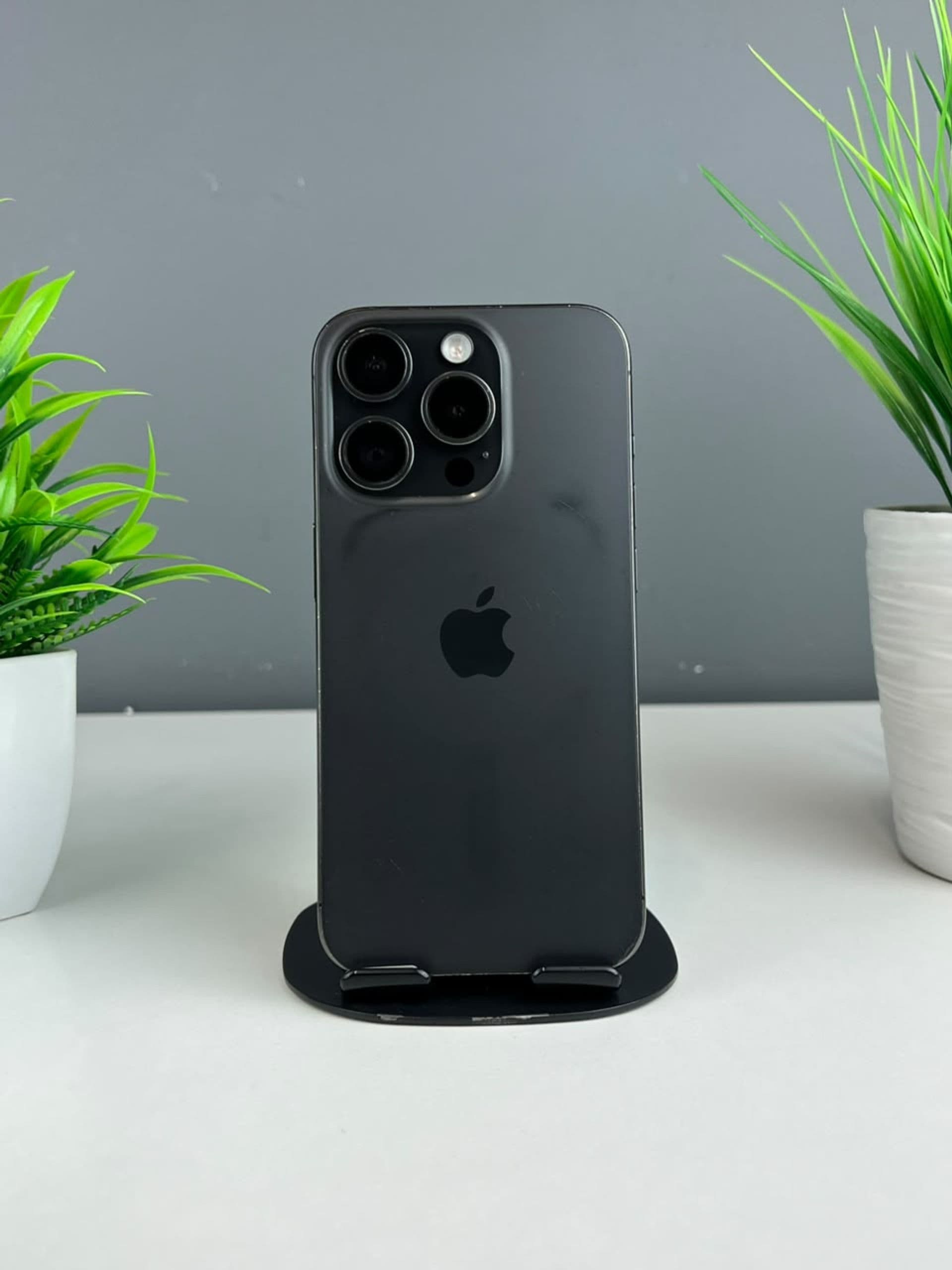 iPhone 15 Pro, 128 ГБ, Черный