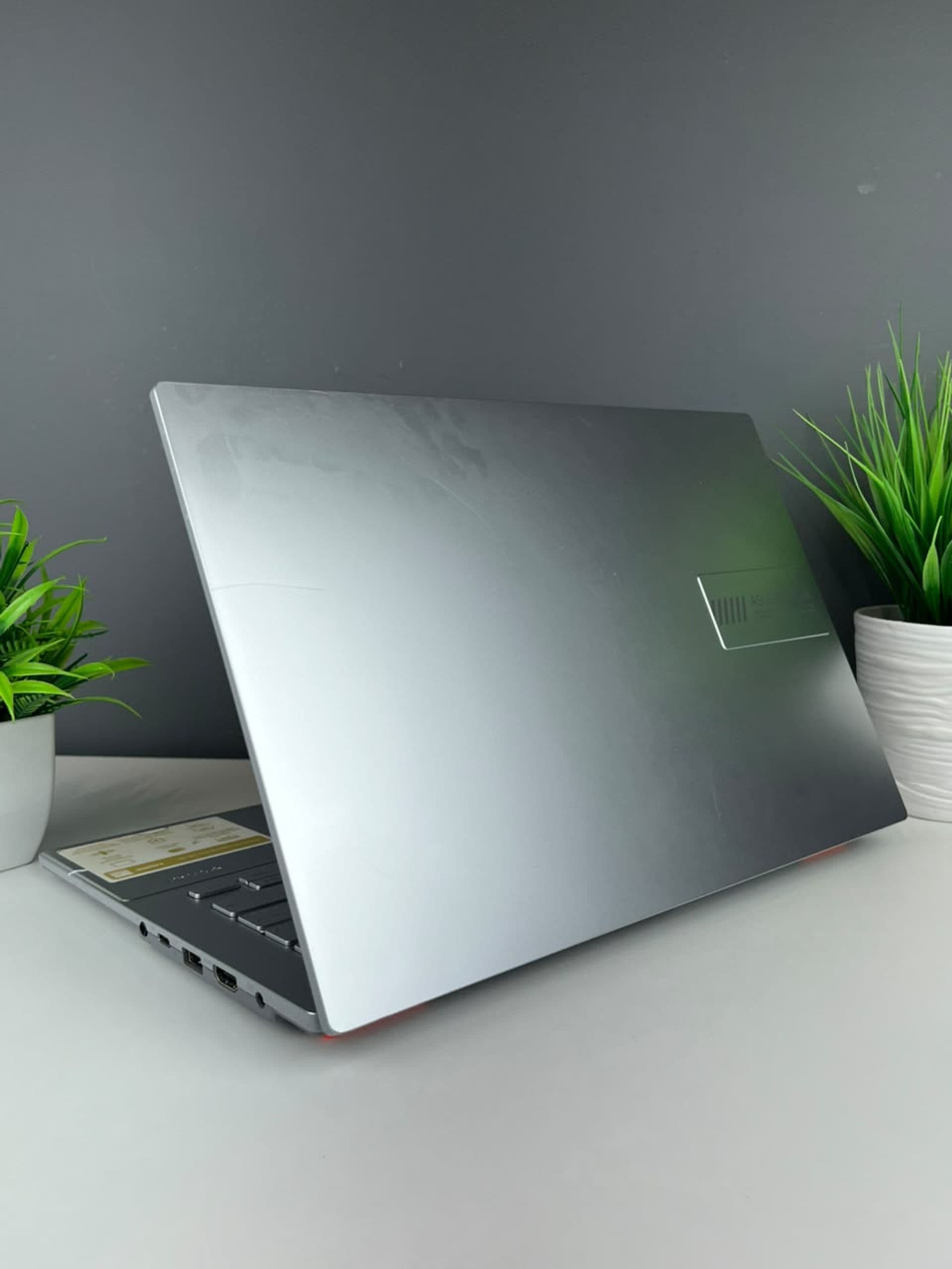 ASUS Ryzen 3, 8 ГБ / 256 ГБ, 14″, Серебристый