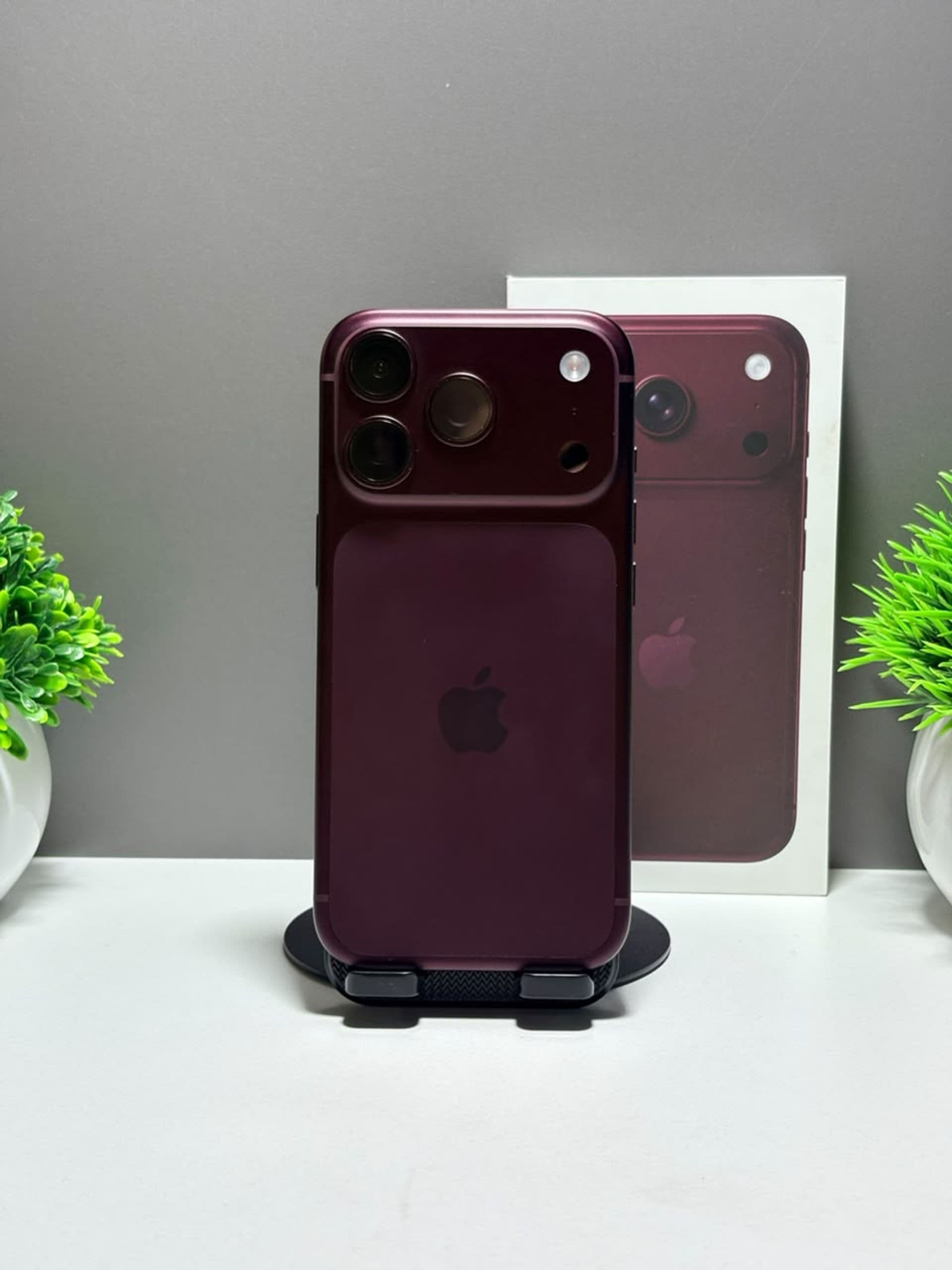 iPhone 18 Pro, 256 ГБ, Бургунди түсті