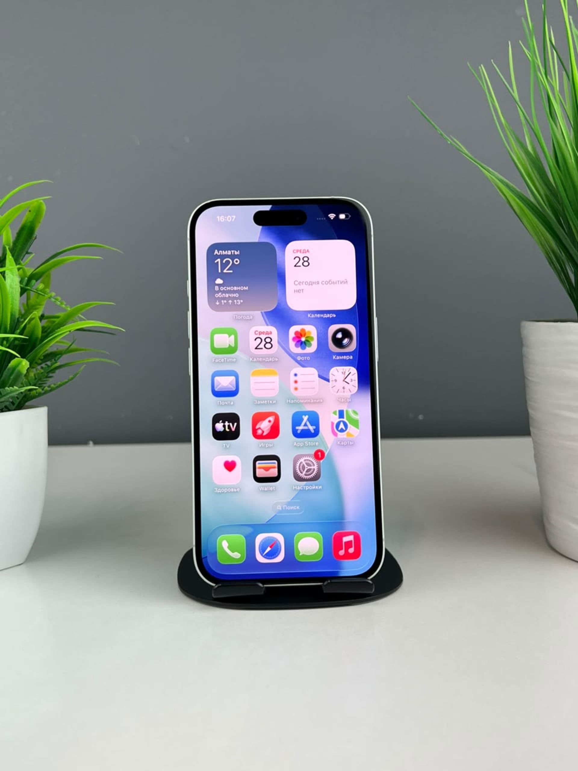 iPhone 16, 128 ГБ, Белый — фото 3