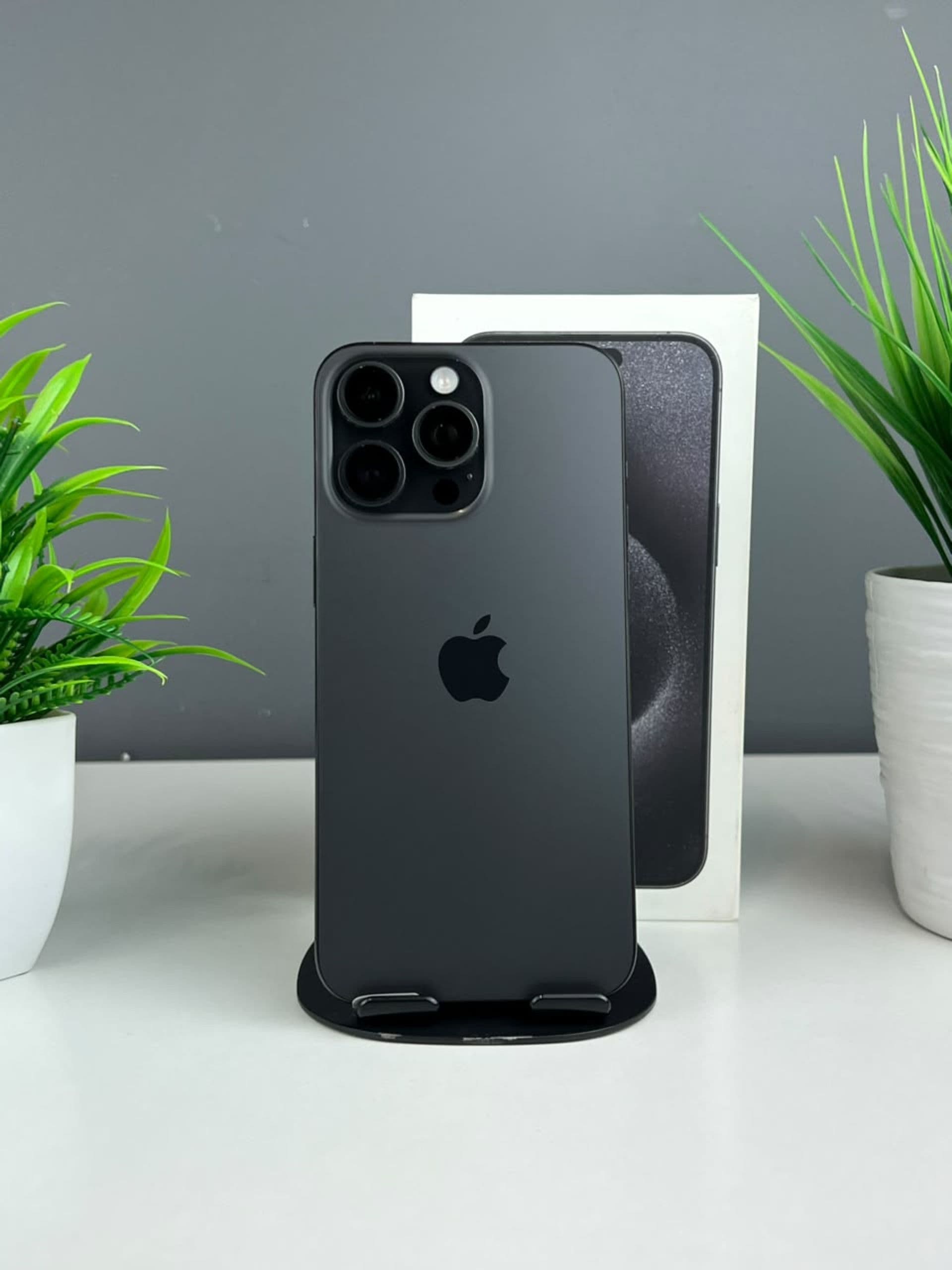 iPhone 15 Pro Max, 256 ГБ, Черный