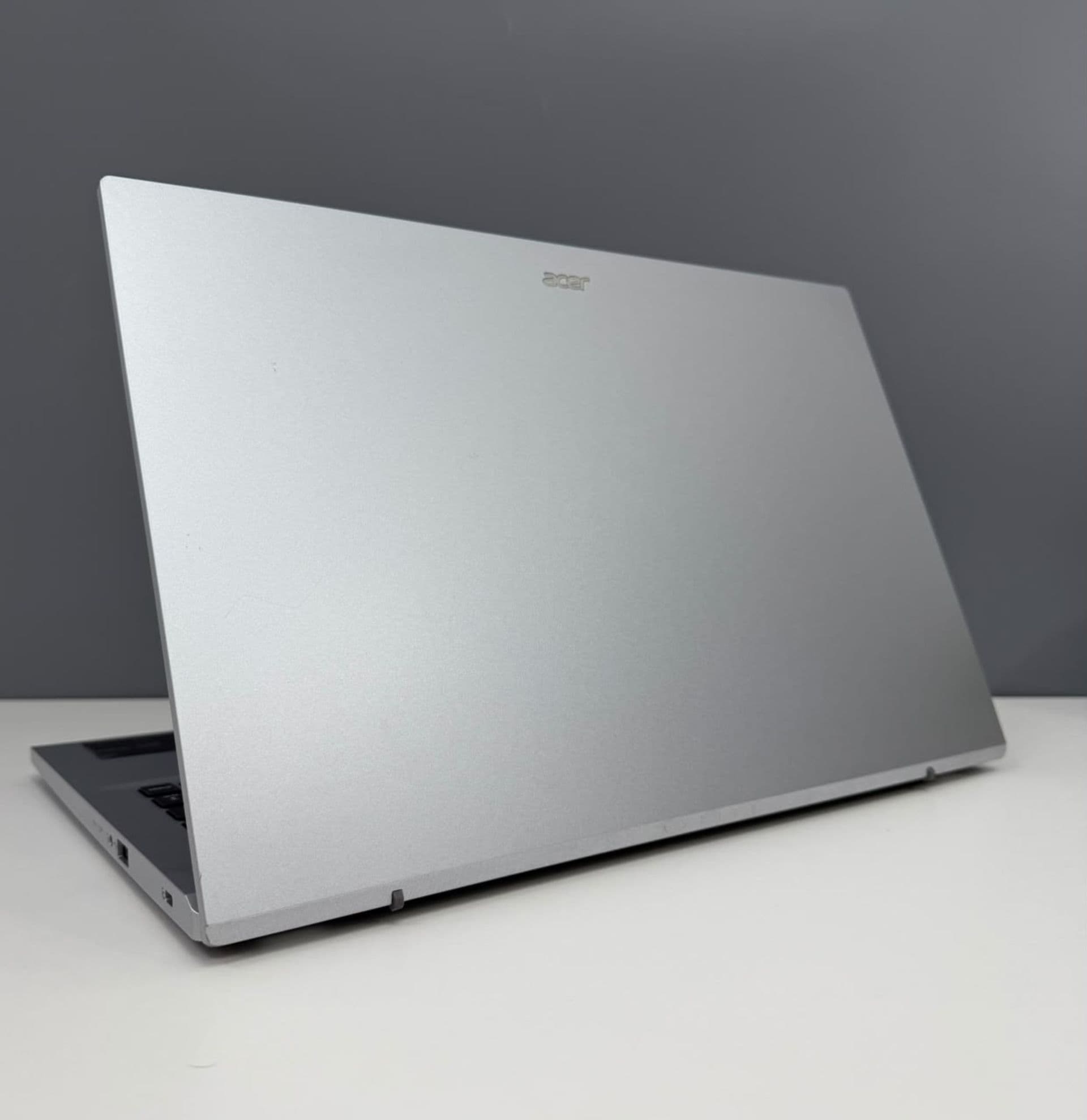 Acer Ryzen 7, 8 ГБ / 512 ГБ, 15″, Серый
