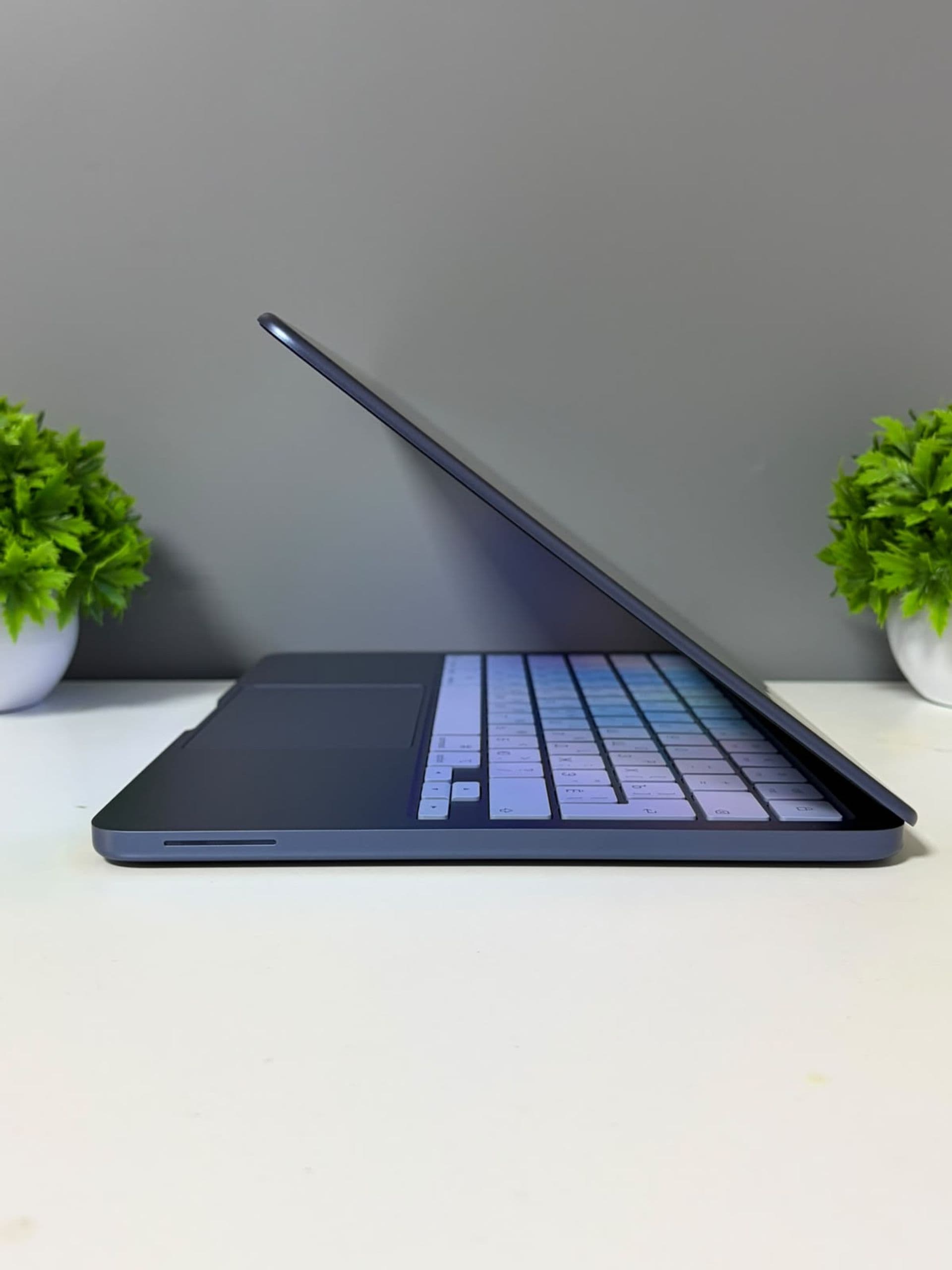 MacBook neo 13 a18 pro, 8 ГБ / 256 ГБ, Синий — фото 5