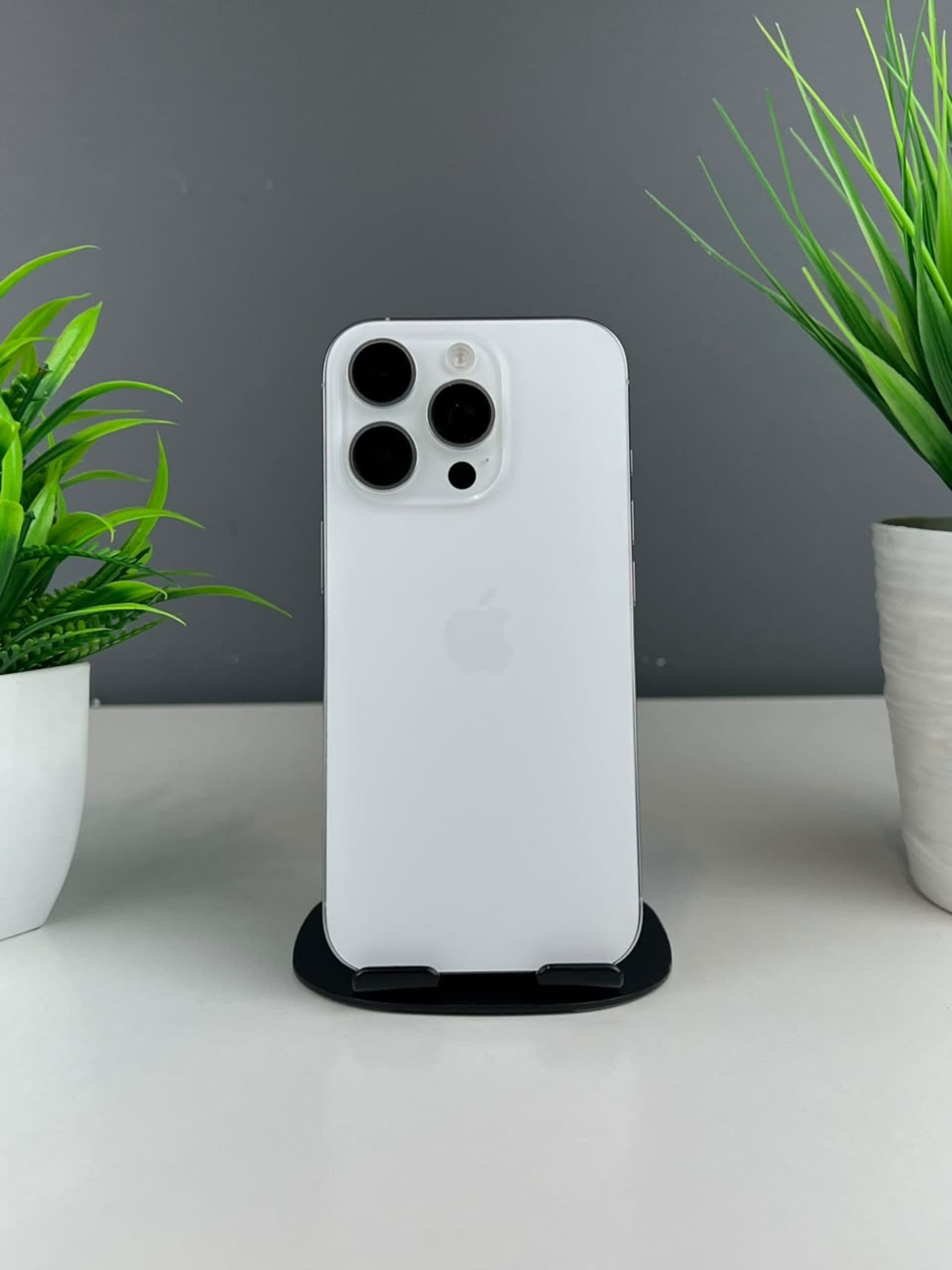 iPhone 16 Pro, 256 ГБ, Белый
