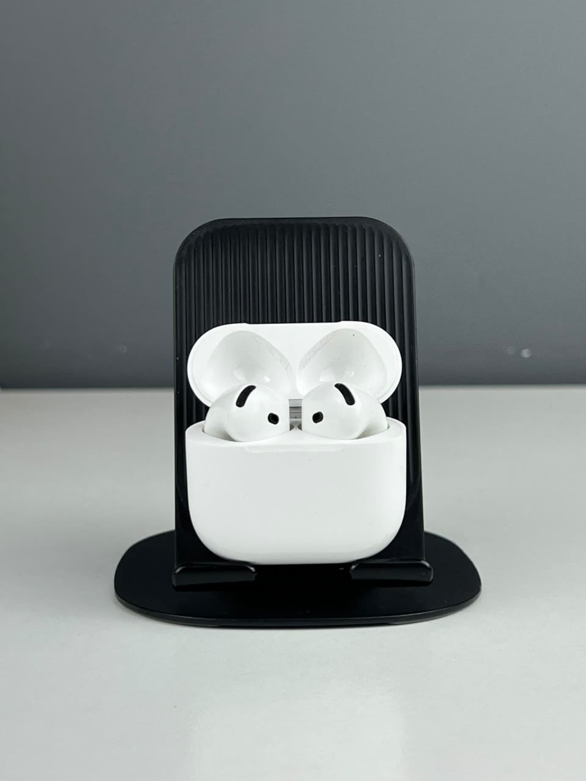 AirPods 4 series