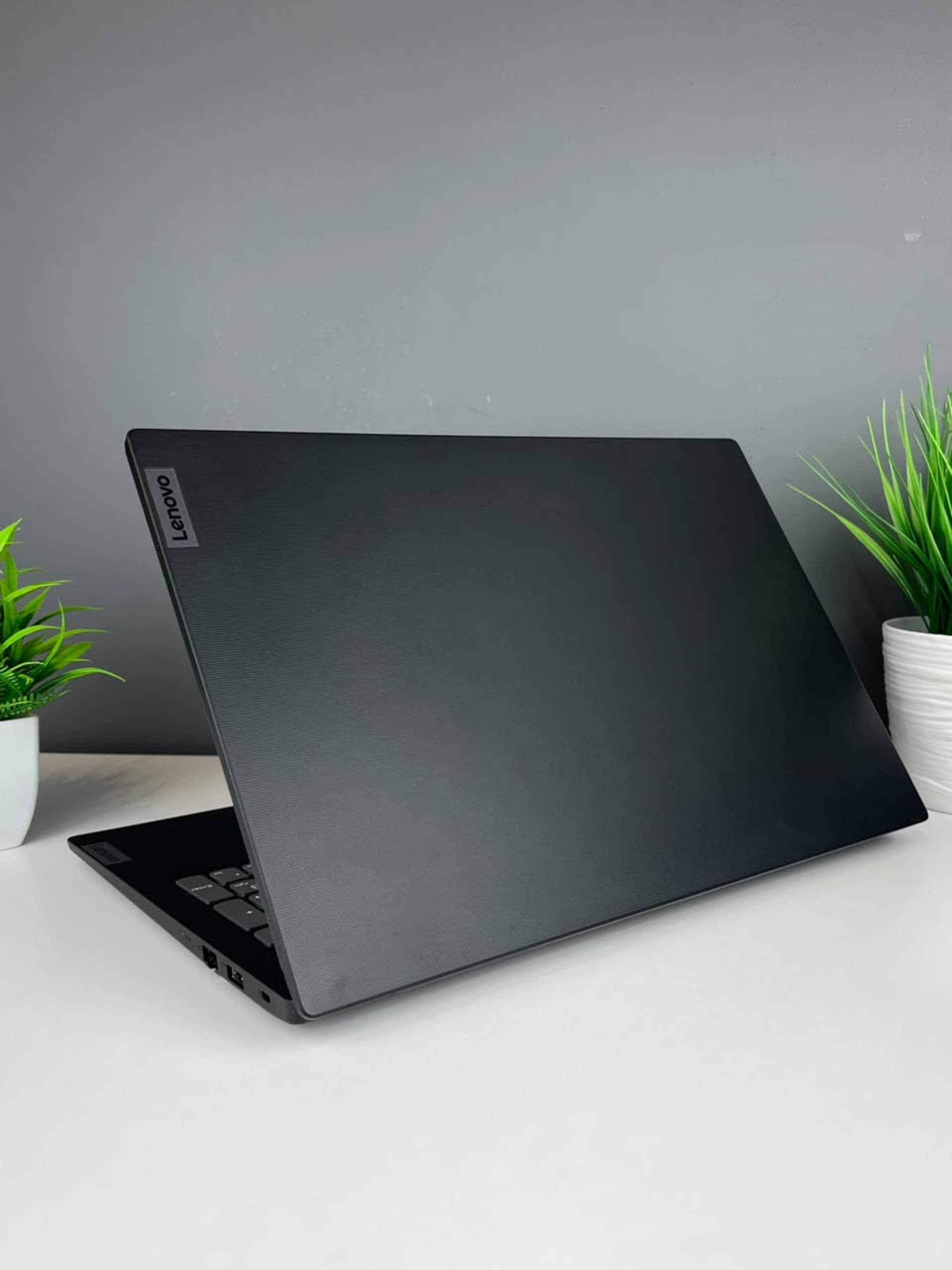 Lenovo Ryzen 3, 8 ГБ / 256 ГБ, 15.4″, Чёрный