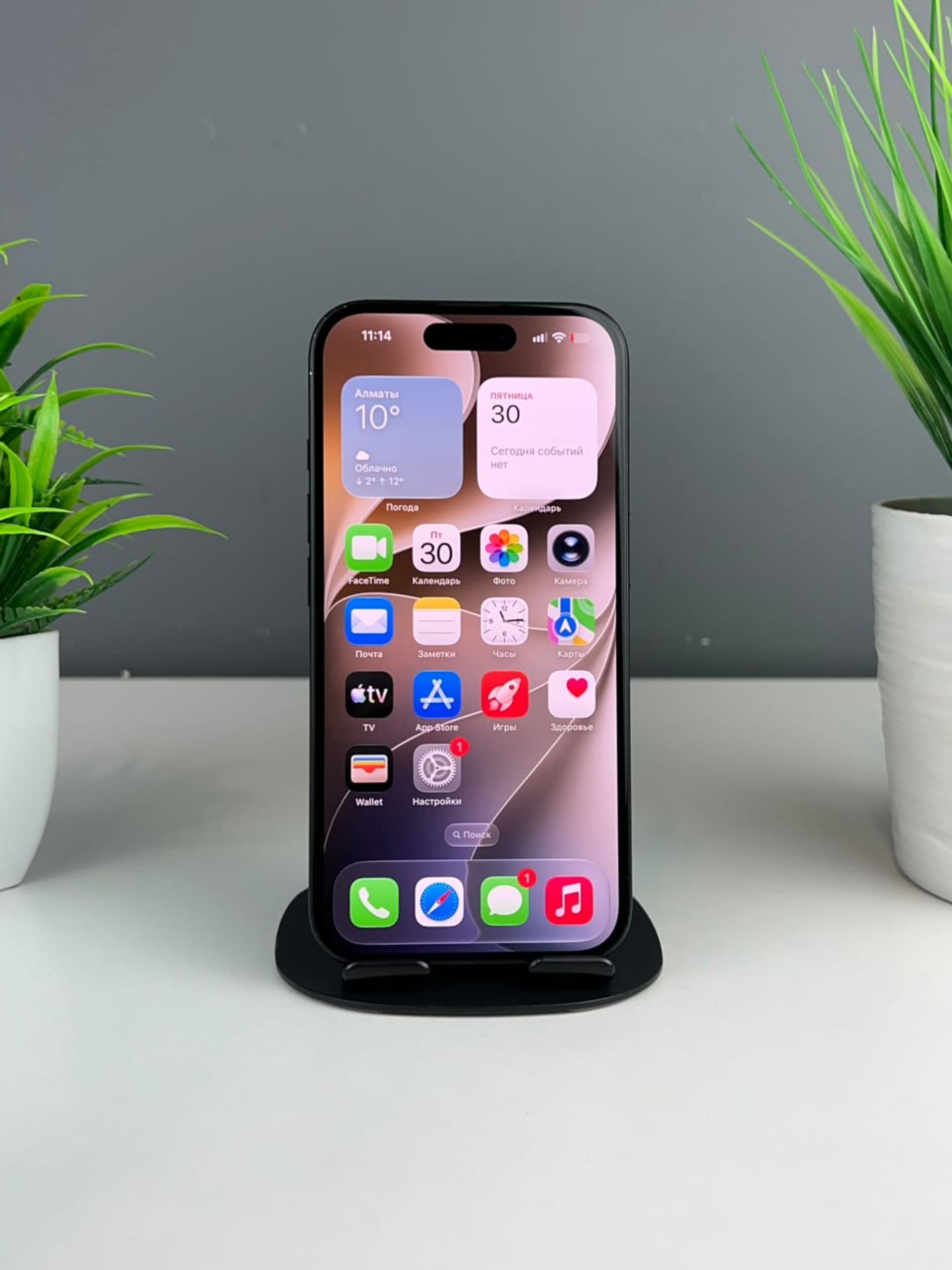 iPhone 16, 256 ГБ, Черный — фото 2