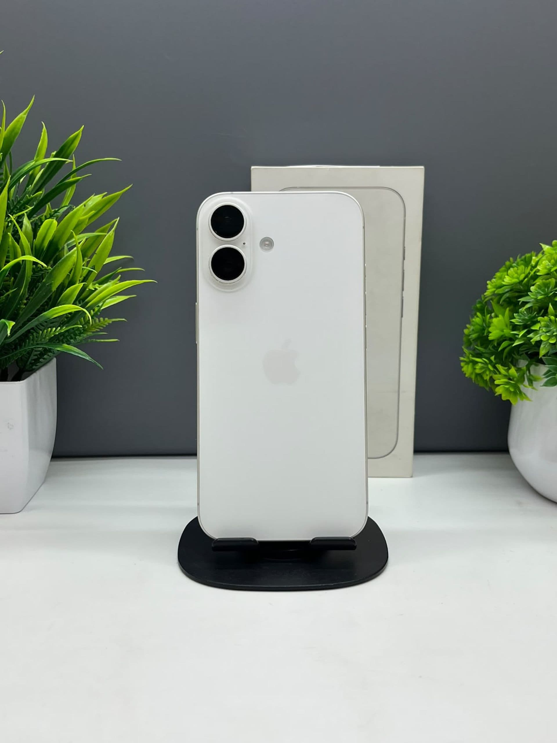 iPhone 16, 128 ГБ, Белый