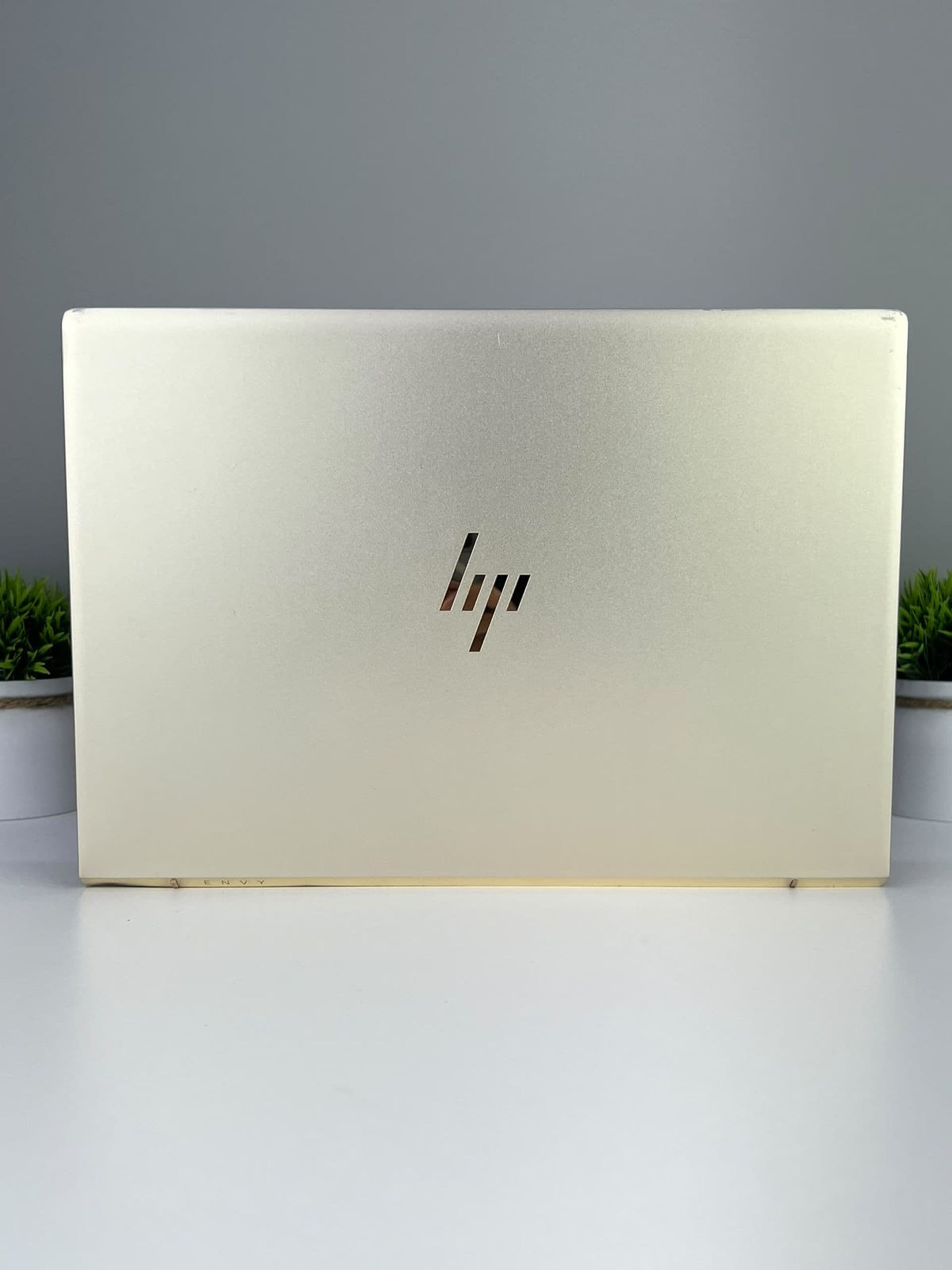 HP Core i7, 8 ГБ / 1 ТБ, 13.3″, Золотистый — фото 2