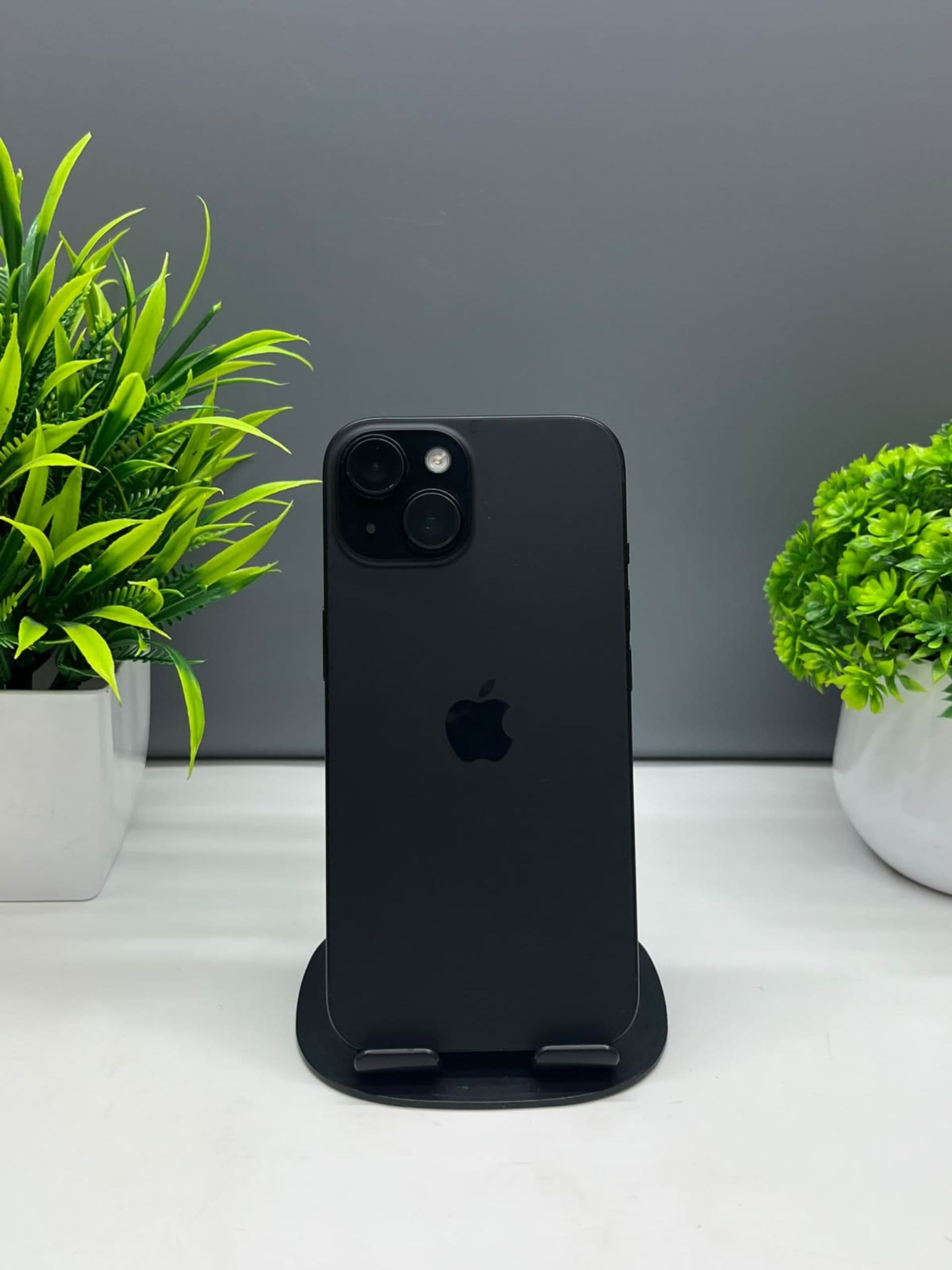 iPhone 15, 256 ГБ, Черный