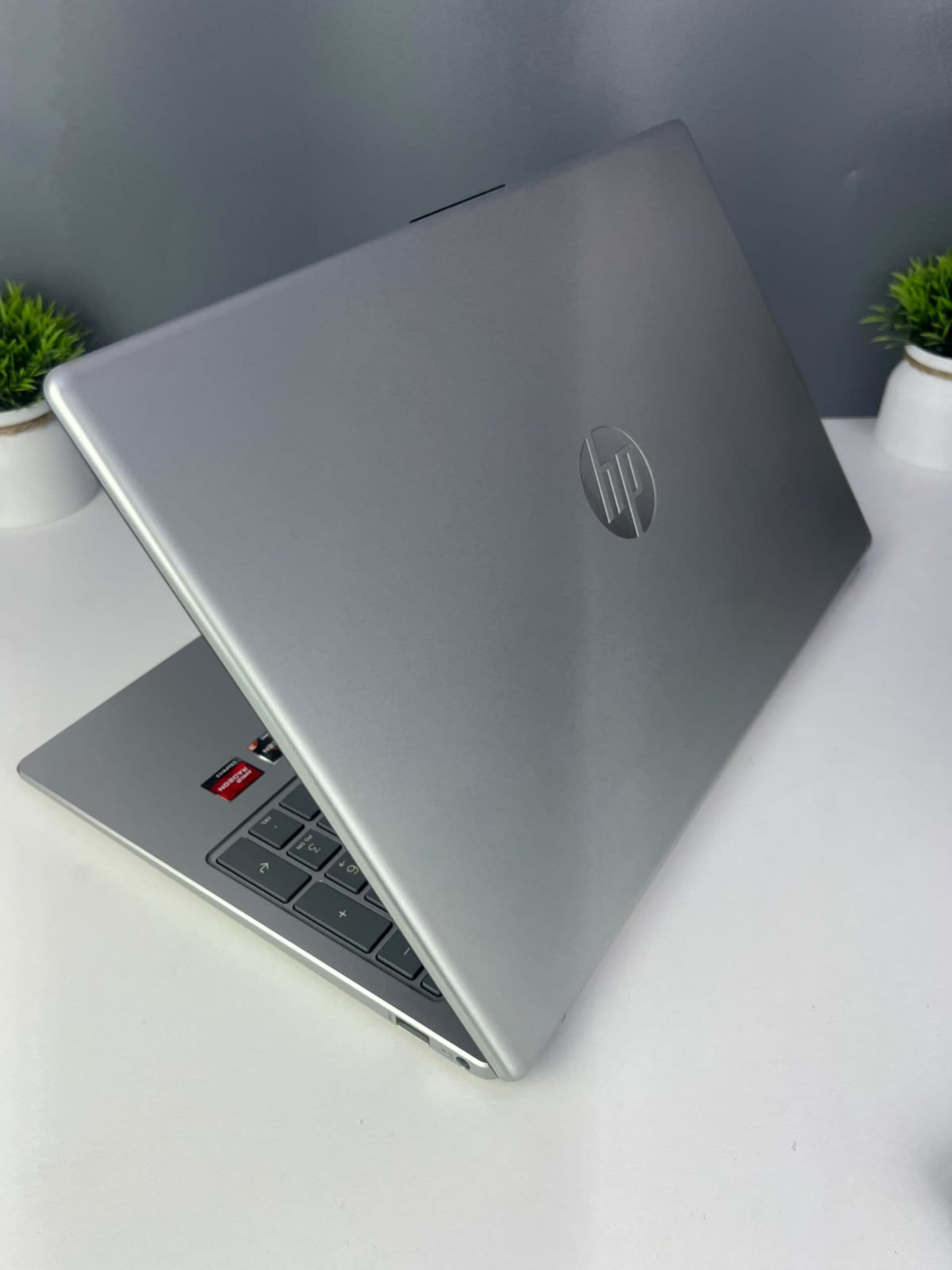 HP Ryzen 3, 8 ГБ / 512 ГБ, 16″, Серебристый