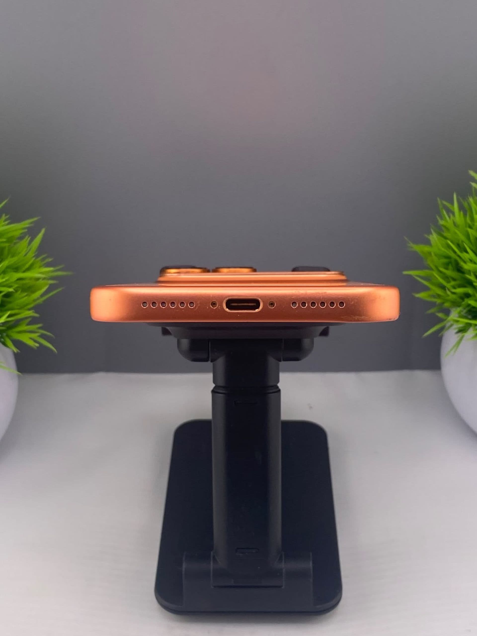 iPhone 17 Pro Max, 256 ГБ, Оранжевый — фото 4