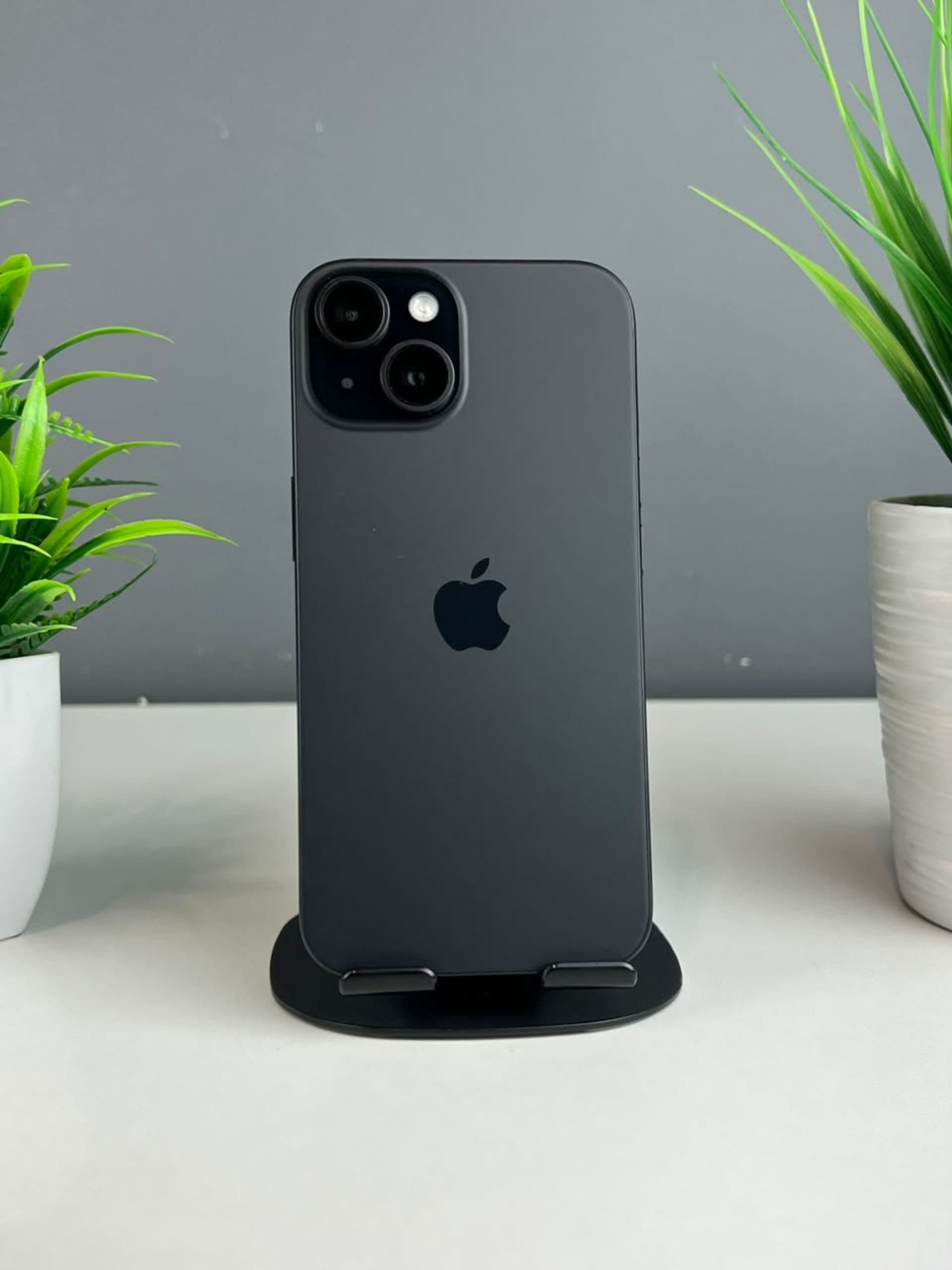 iPhone 15, 128 ГБ, Черный