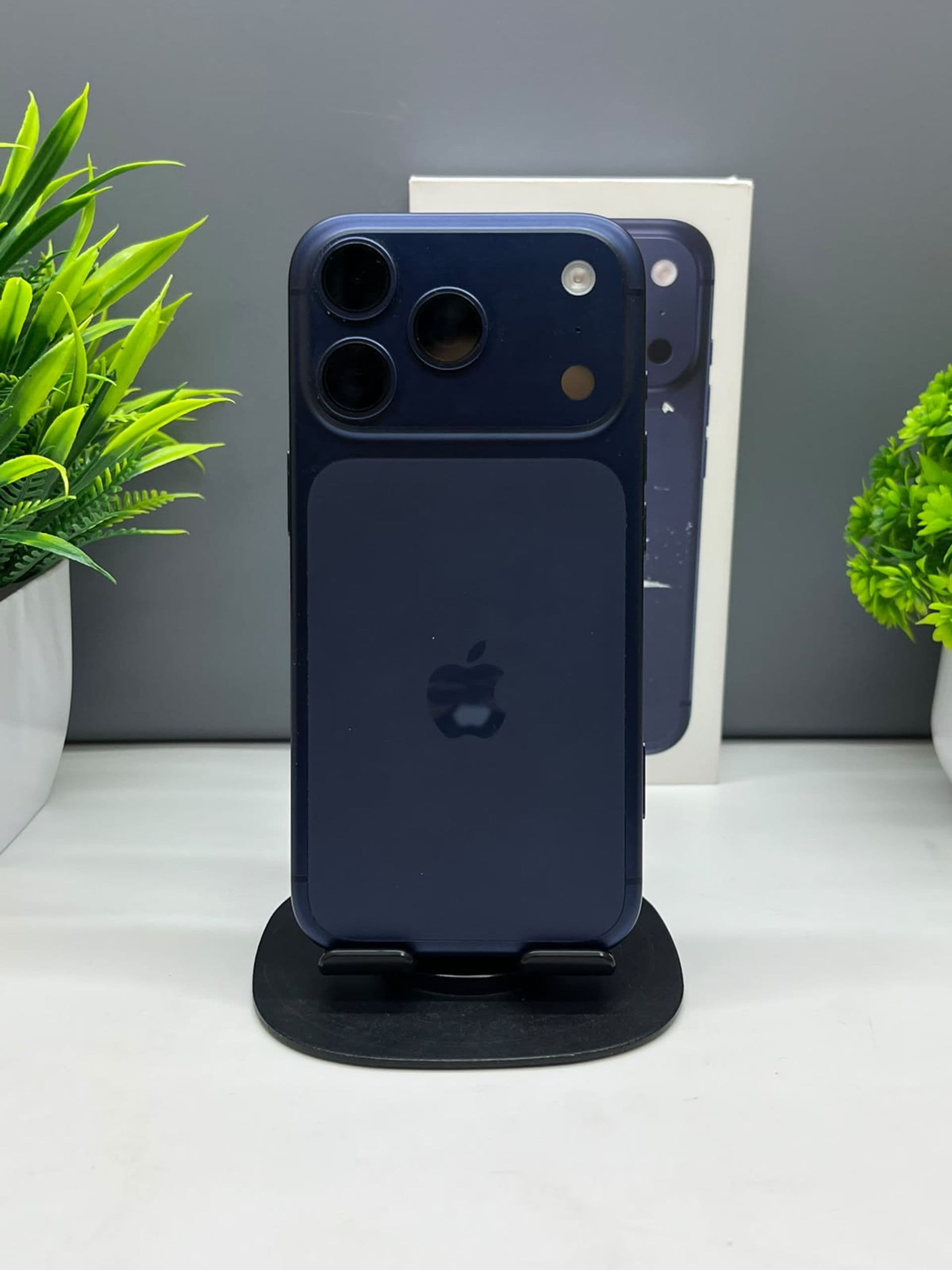 iPhone 17 Pro, 256 ГБ, Синий