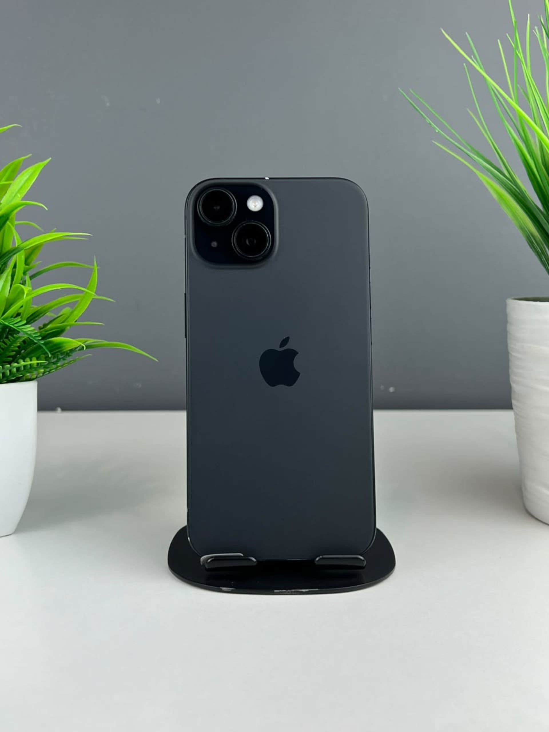 iPhone 15, 128 ГБ, Черный