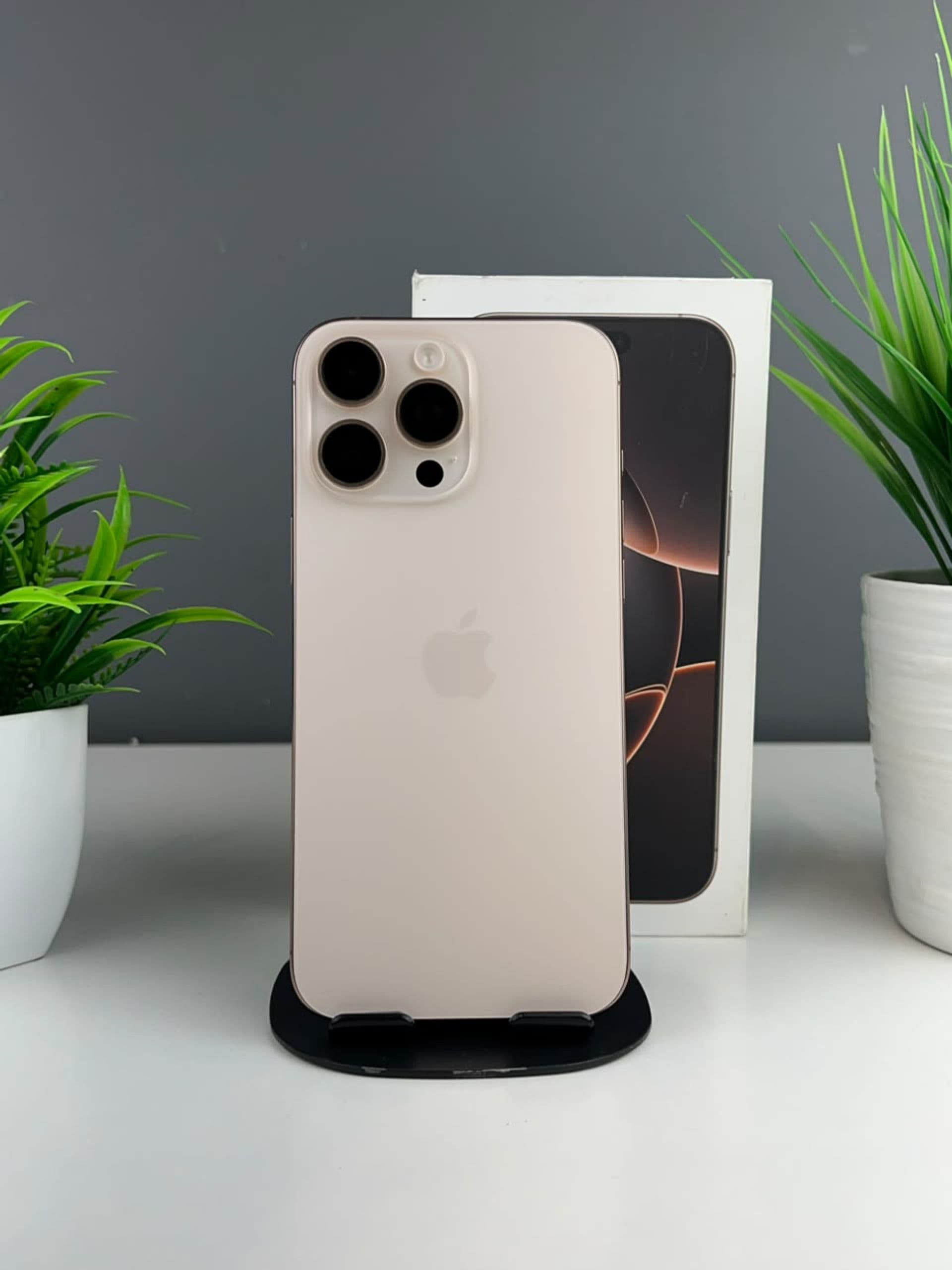 iPhone 16 Pro Max, 256 ГБ, Золотистый