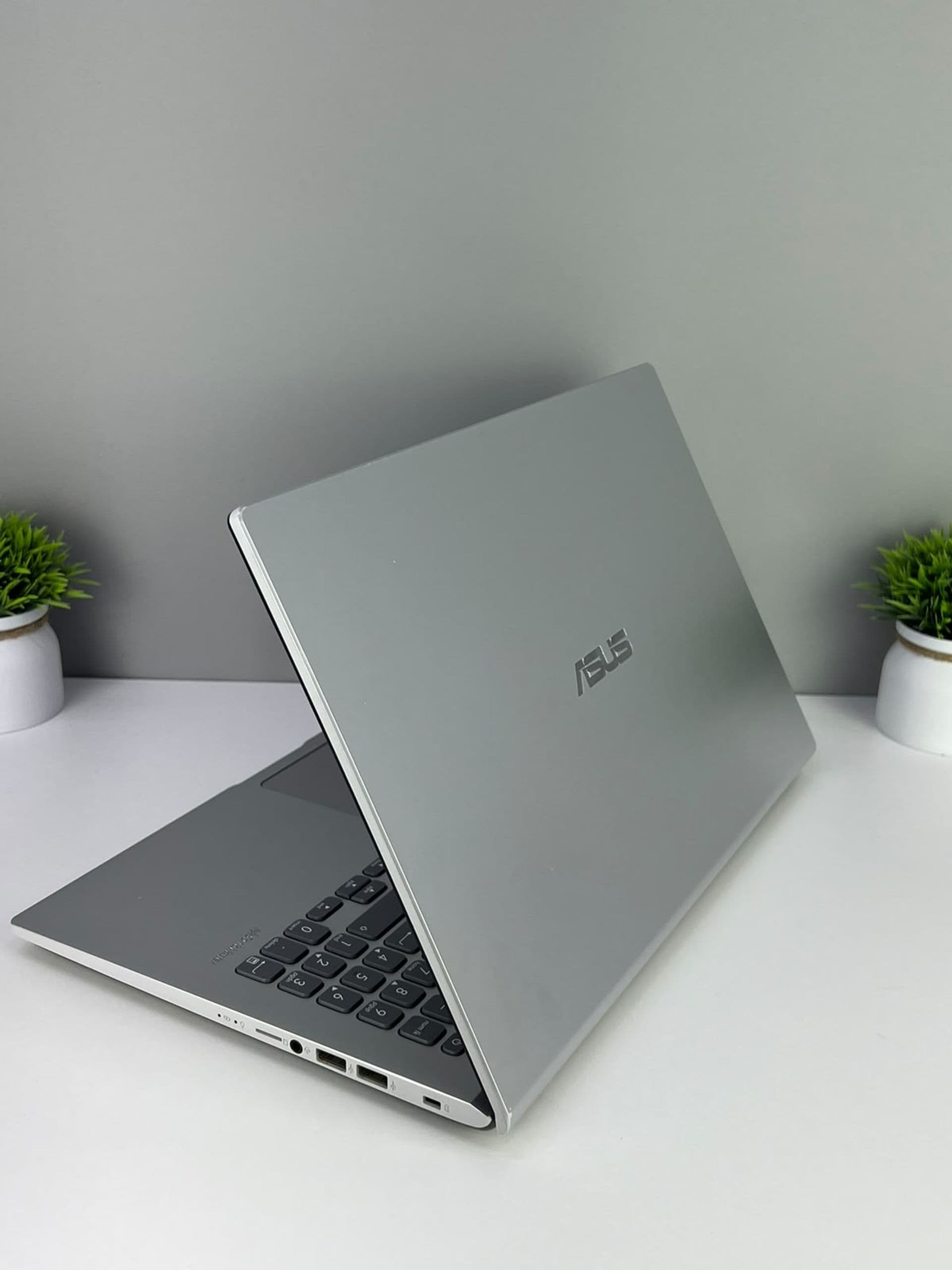 ASUS Ryzen 7, 8 ГБ / 512 ГБ, 15.4″, Серый