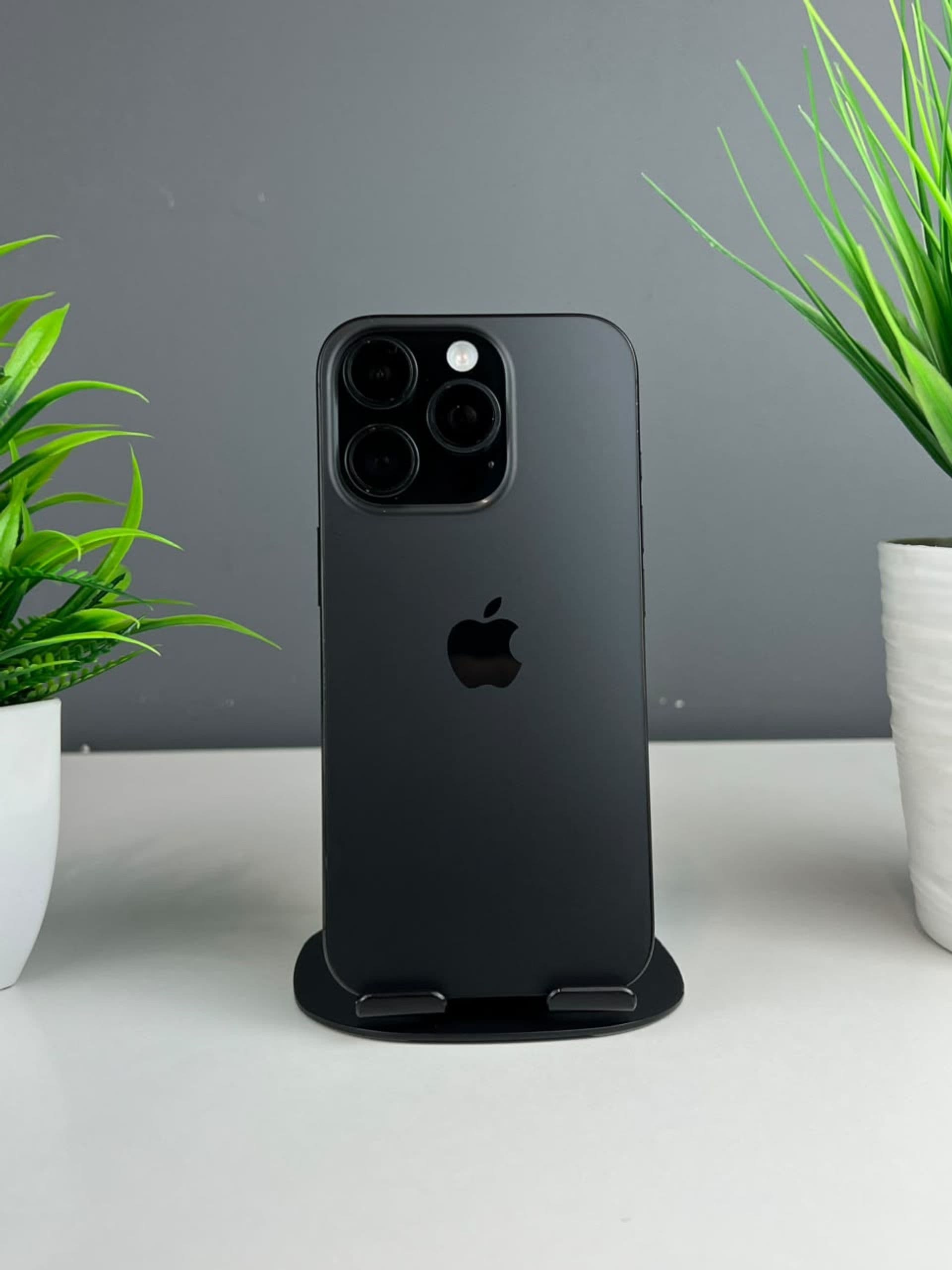 iPhone 16 Pro, 128 ГБ, Черный