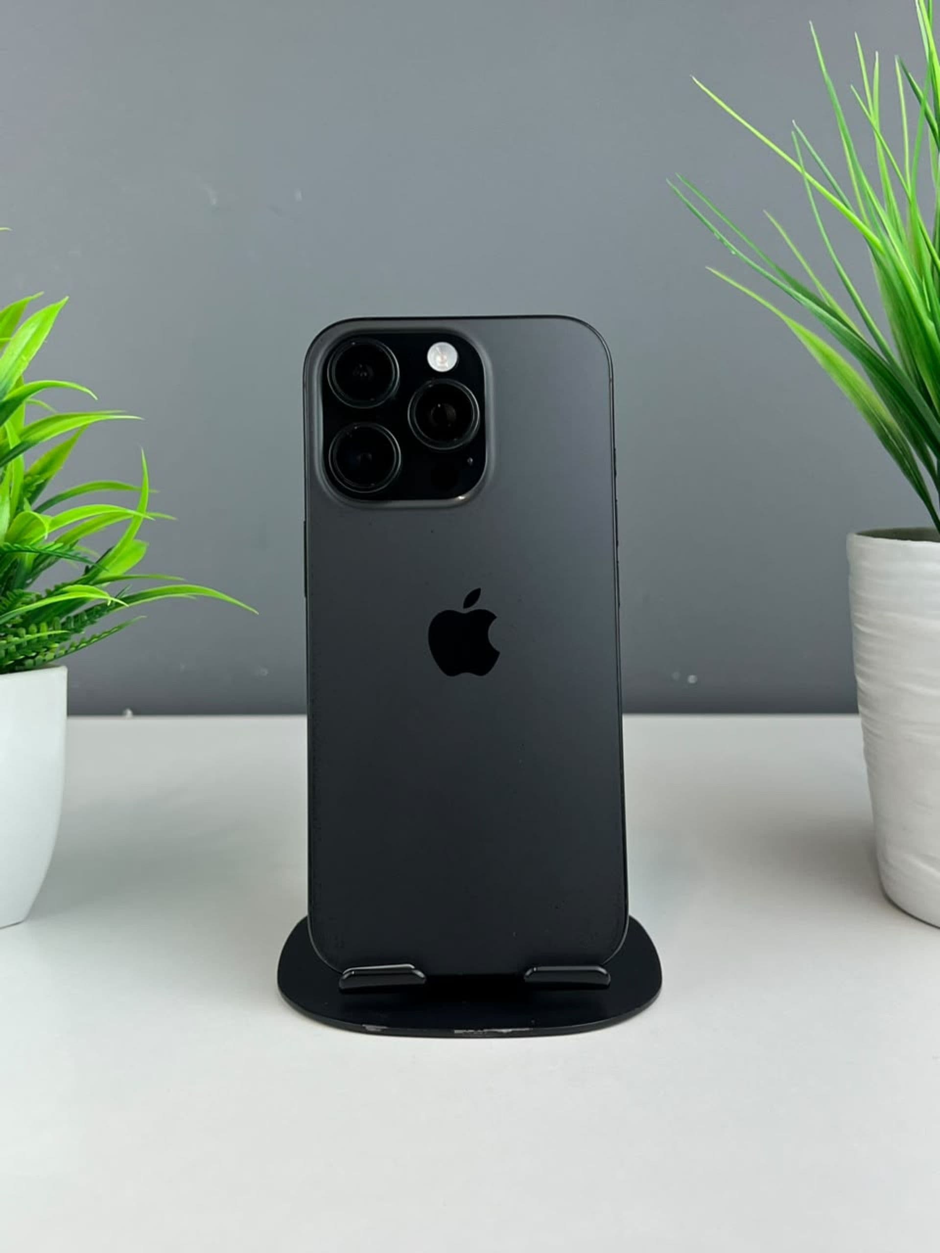 iPhone 16 Pro, 128 ГБ, Черный