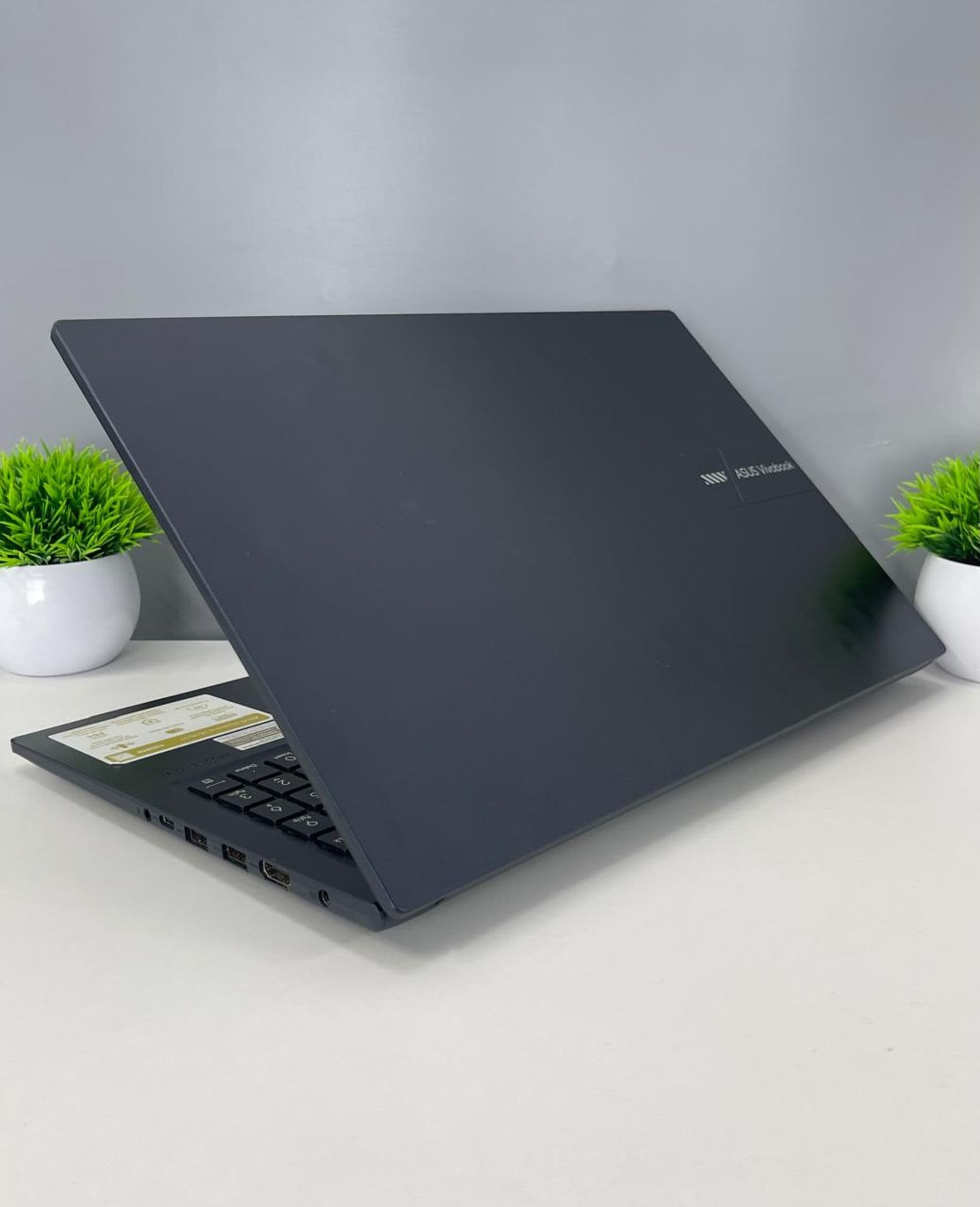 ASUS Core i3, 8 ГБ / 512 ГБ, 16″, Чёрный