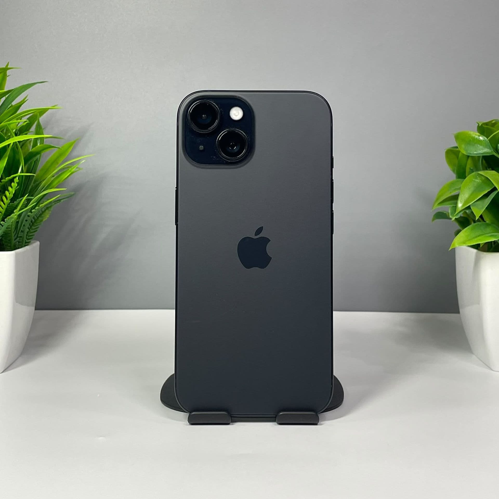 iPhone 15, 128 ГБ, Черный