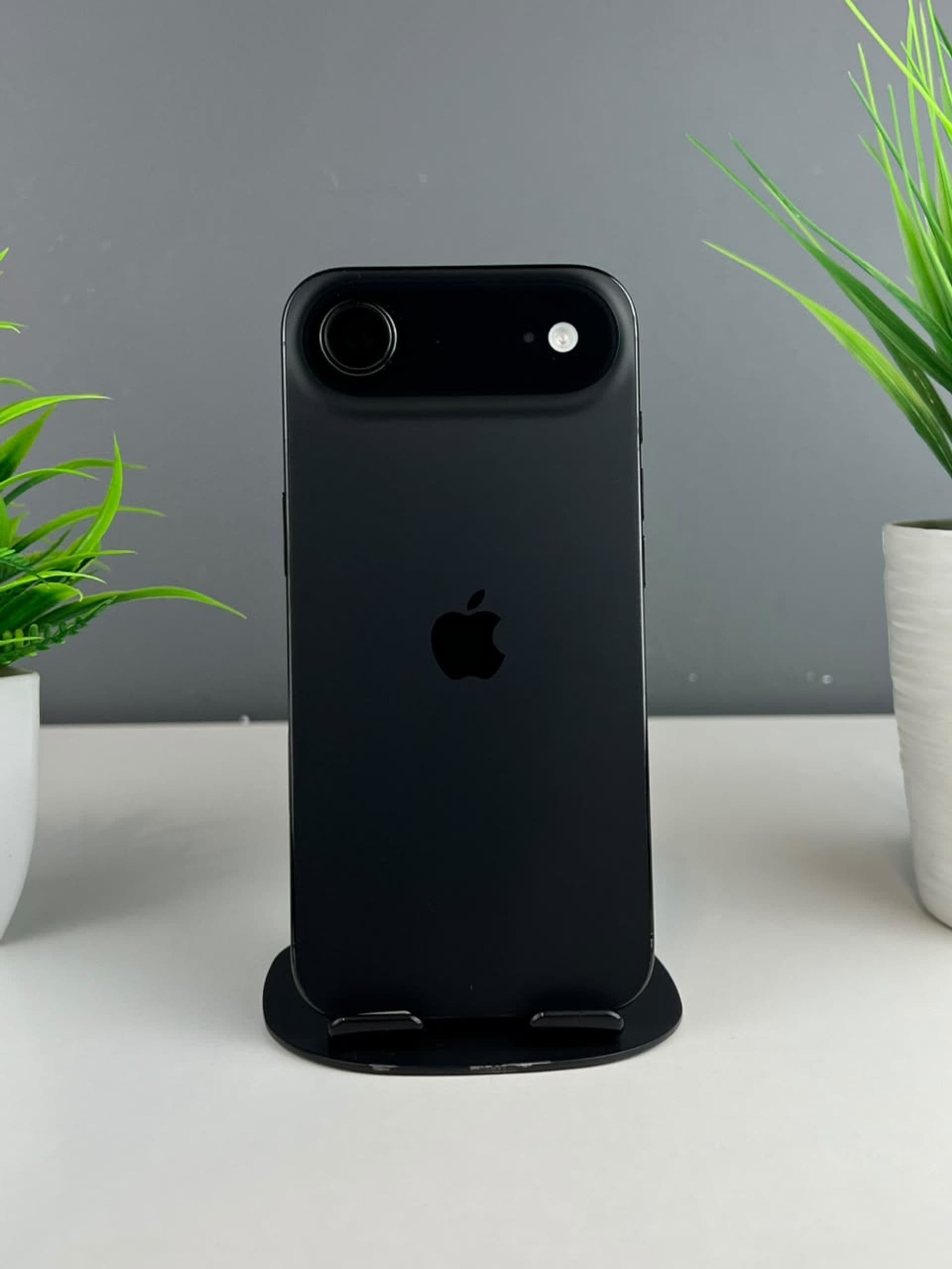 iPhone Air, 256 ГБ, Черный