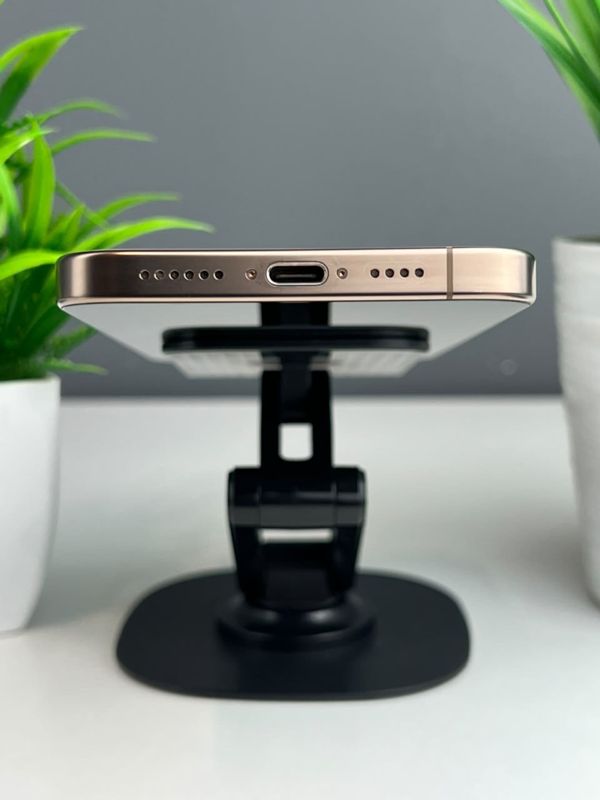 iPhone 16 Pro Max, 256 ГБ, Золотистый — фото 5
