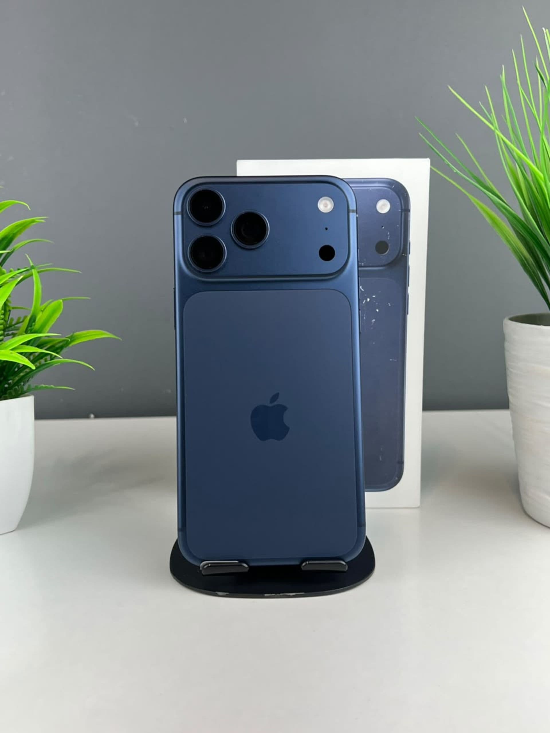 iPhone 17 Pro Max, 256 ГБ, Синий