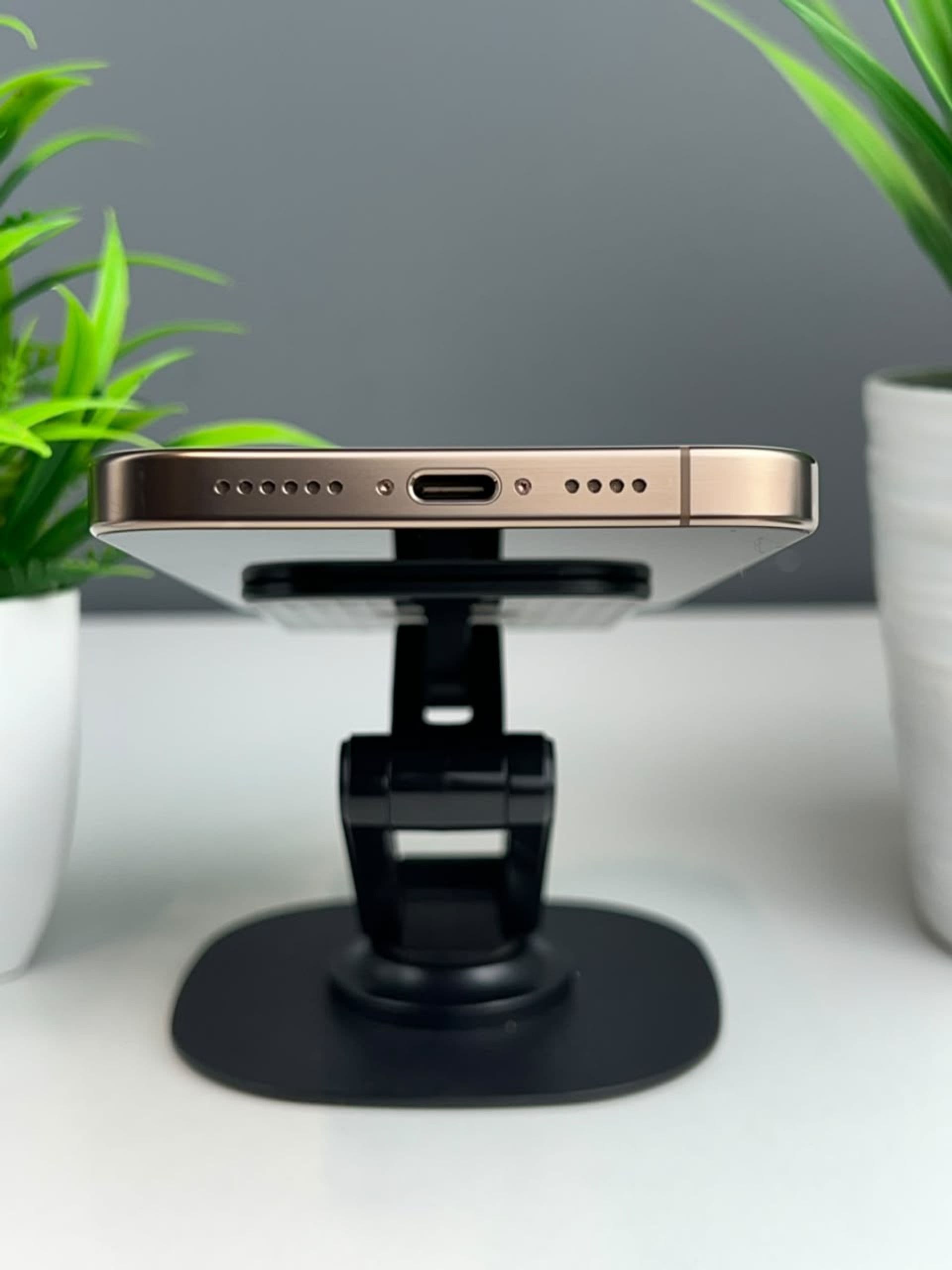 iPhone 16 Pro Max, 256 ГБ, Золотистый — фото 6