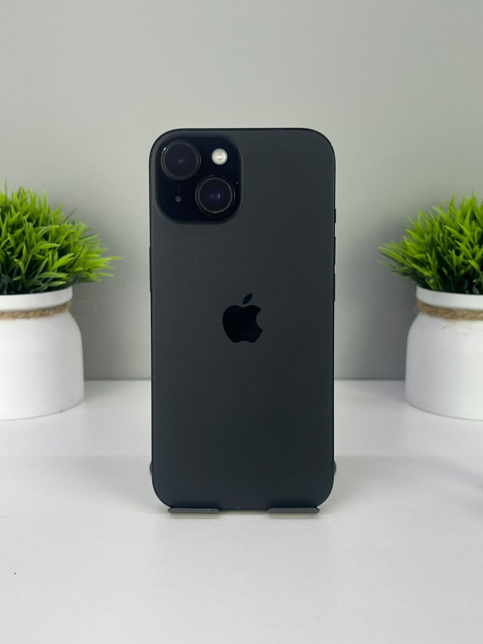 iPhone 15, 128 ГБ, Черный