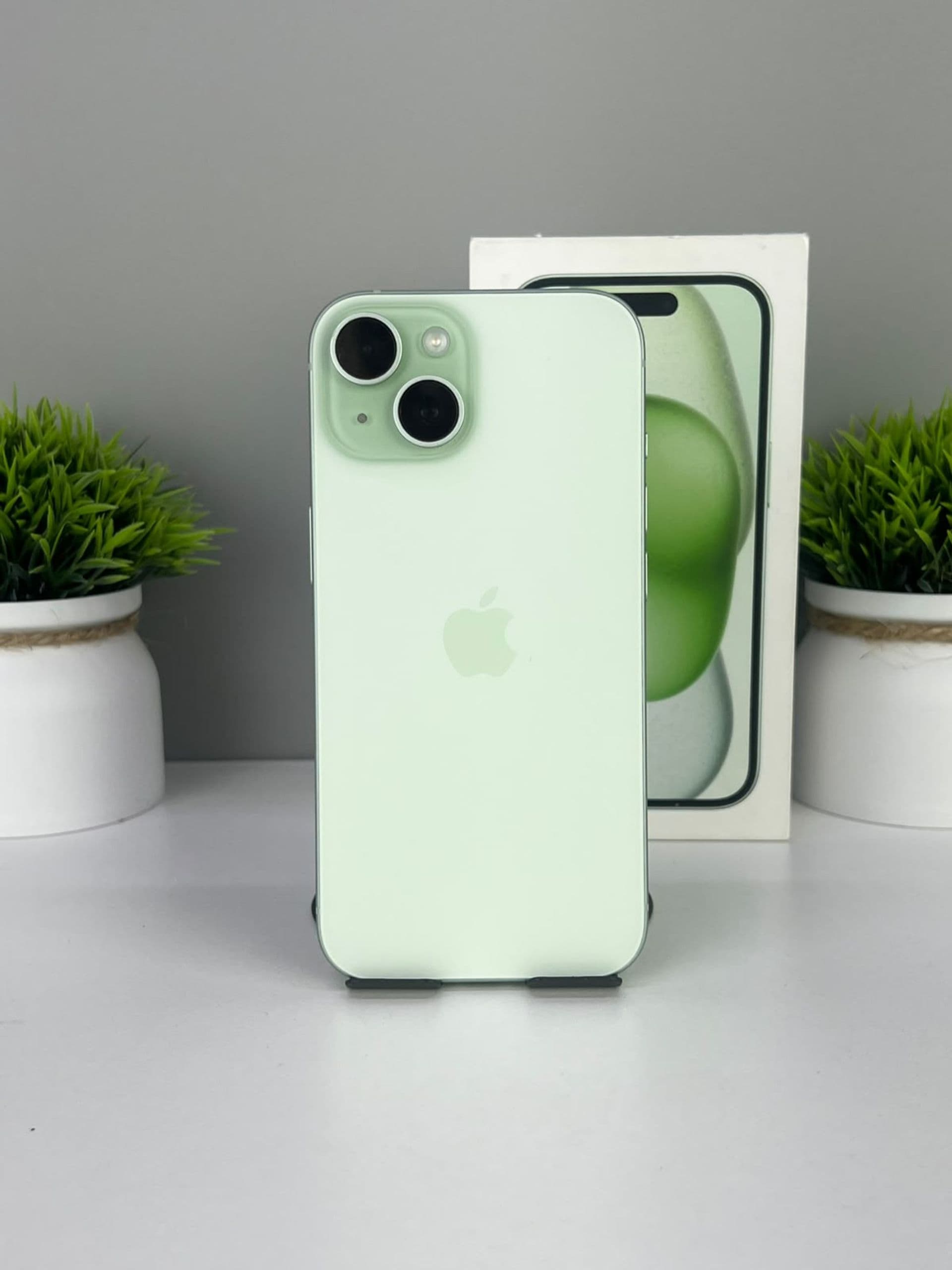 iPhone 15, 256 ГБ, Зеленый