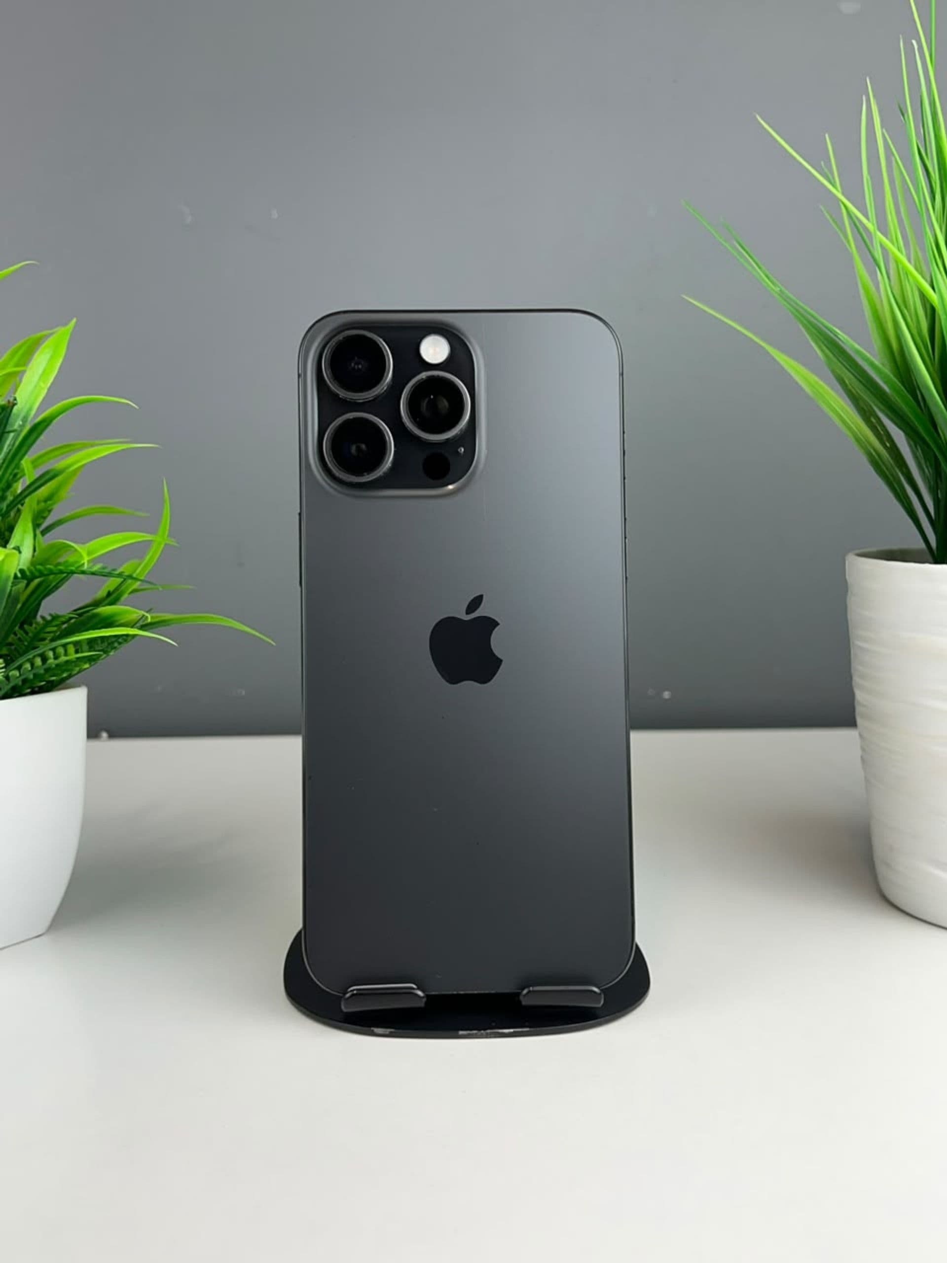 iPhone 15 Pro Max, 256 ГБ, Черный