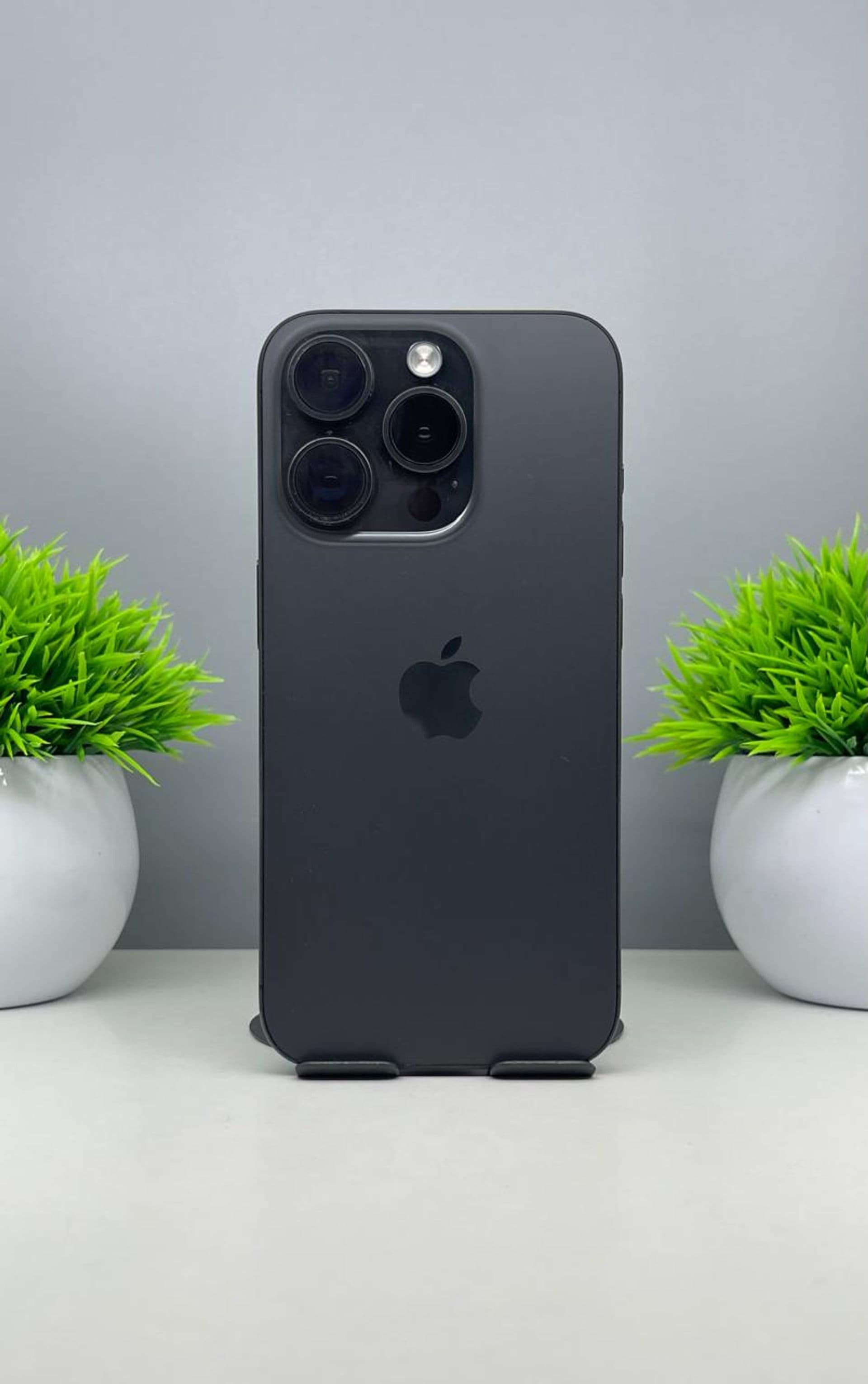 iPhone 15 Pro, 128 ГБ, Черный