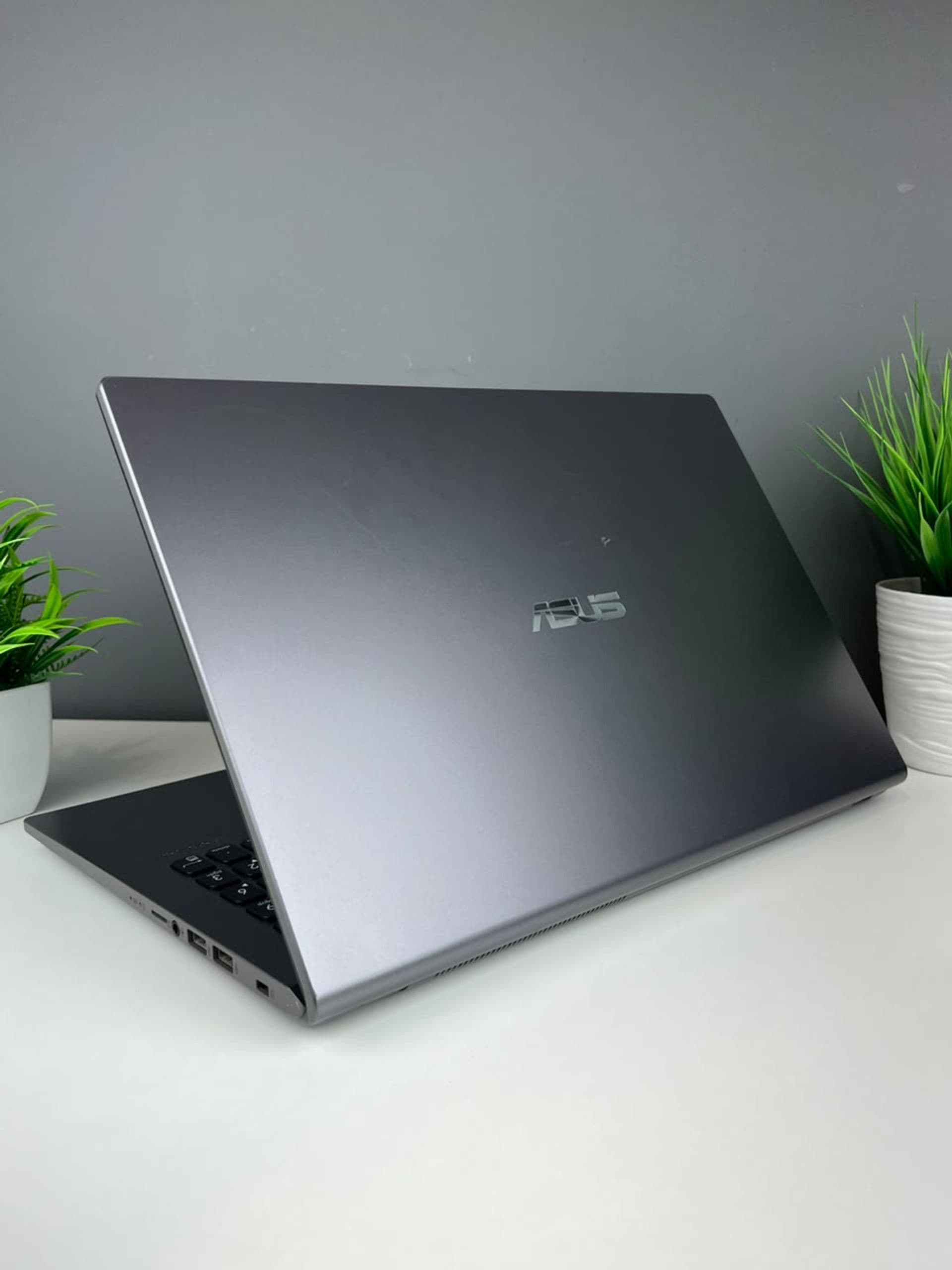 ASUS Core i3, 4 ГБ / 1 ТБ, 15.4″, Серый